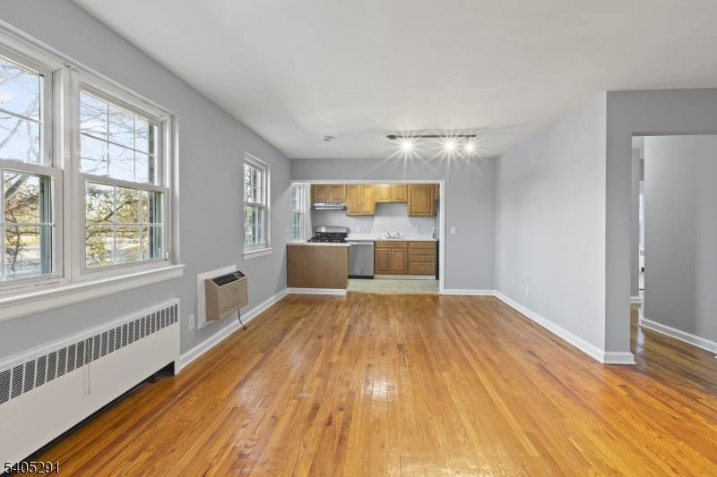 Cranford Twp., NJ 07016,16 F Parkway Village #F