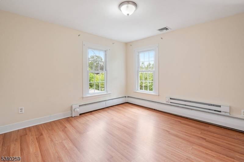 Sussex Boro, NJ 07461,29 Walnut St #2