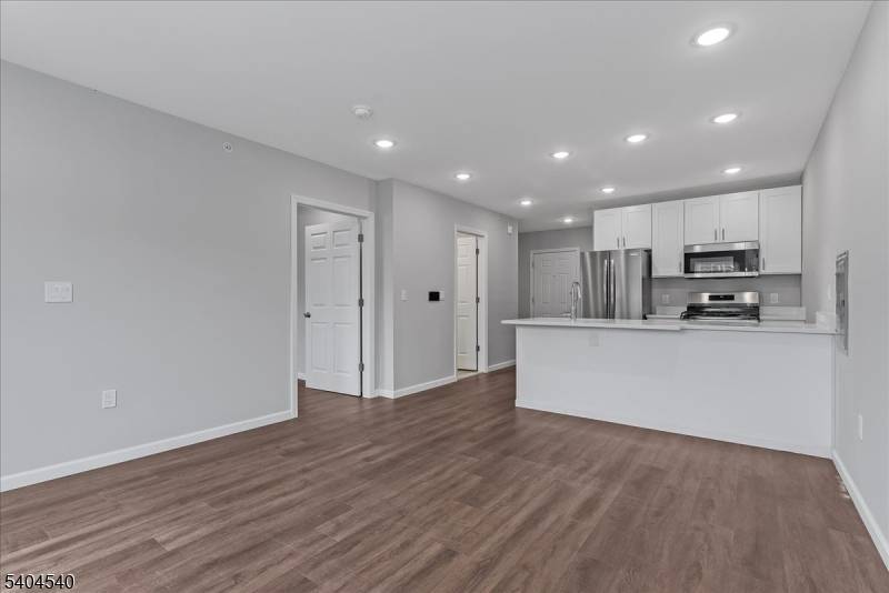 Bloomfield Twp., NJ 07003,224 Broad St Unit 203 #203