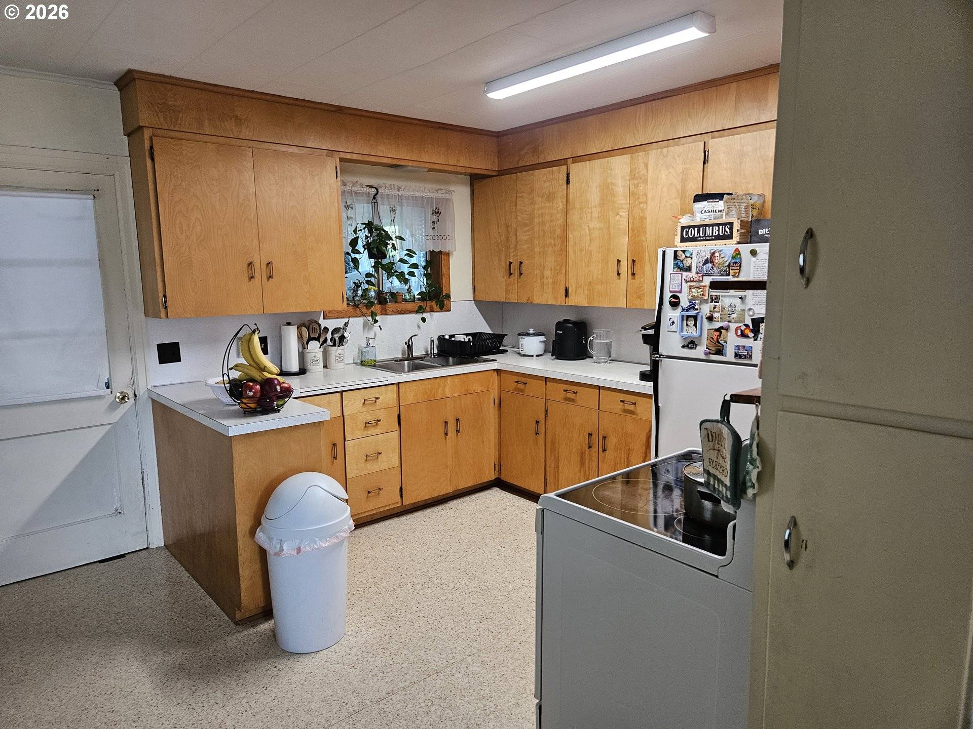 North Bend, OR 97459,2238 MARION ST