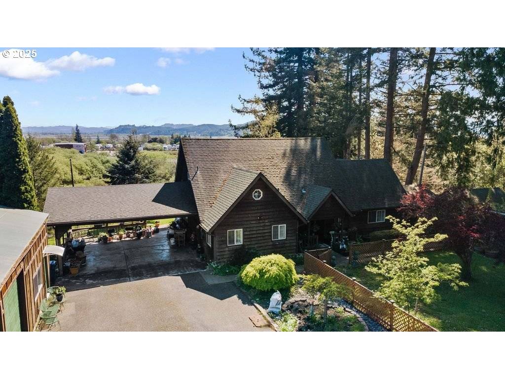 Coquille, OR 97423,527 W 4TH ST