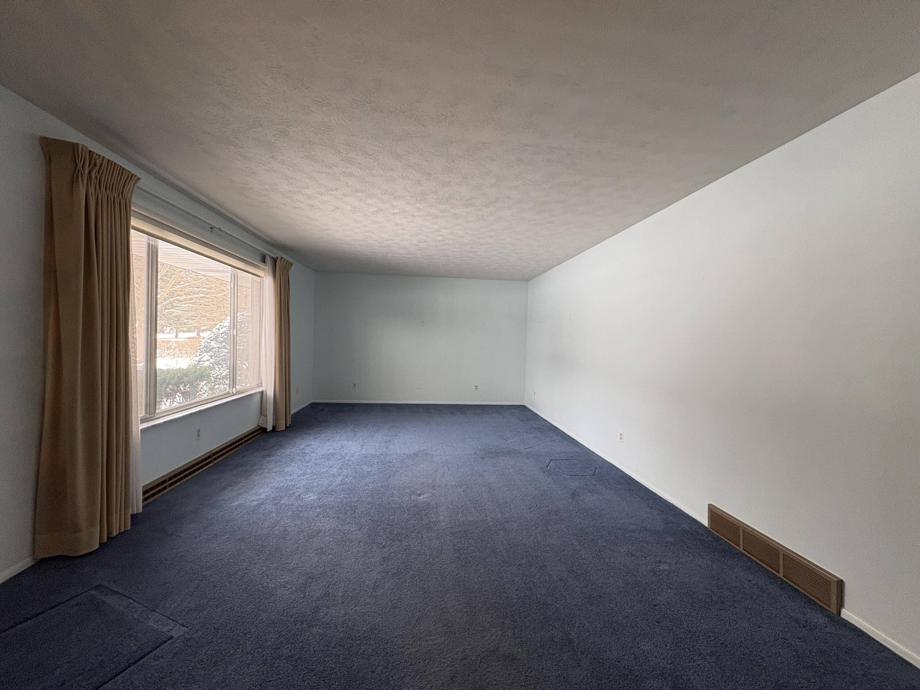 Saline, MI 48176,6233 Hereford RD