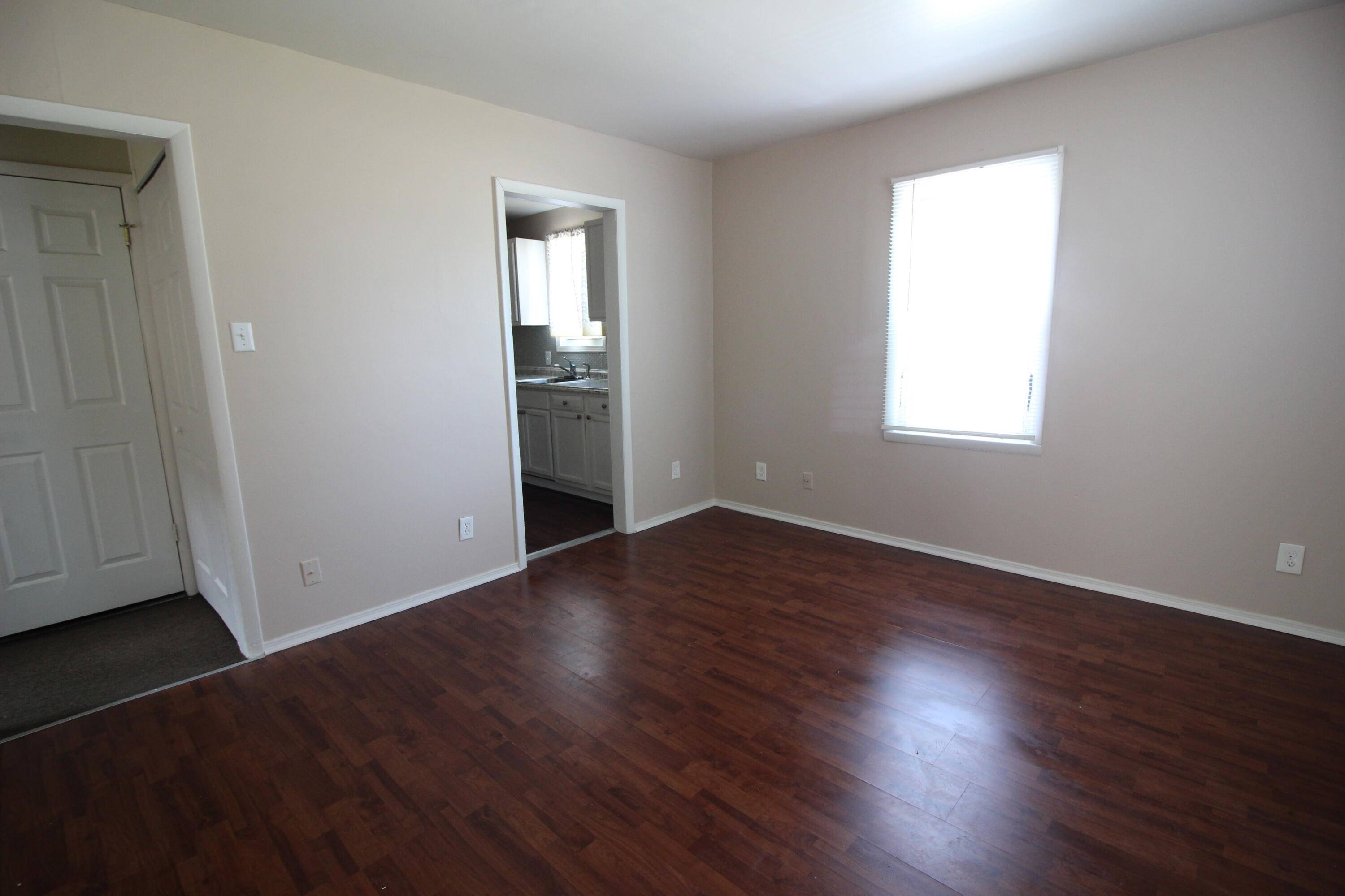 Wayne, MI 48184,4120 1st ST