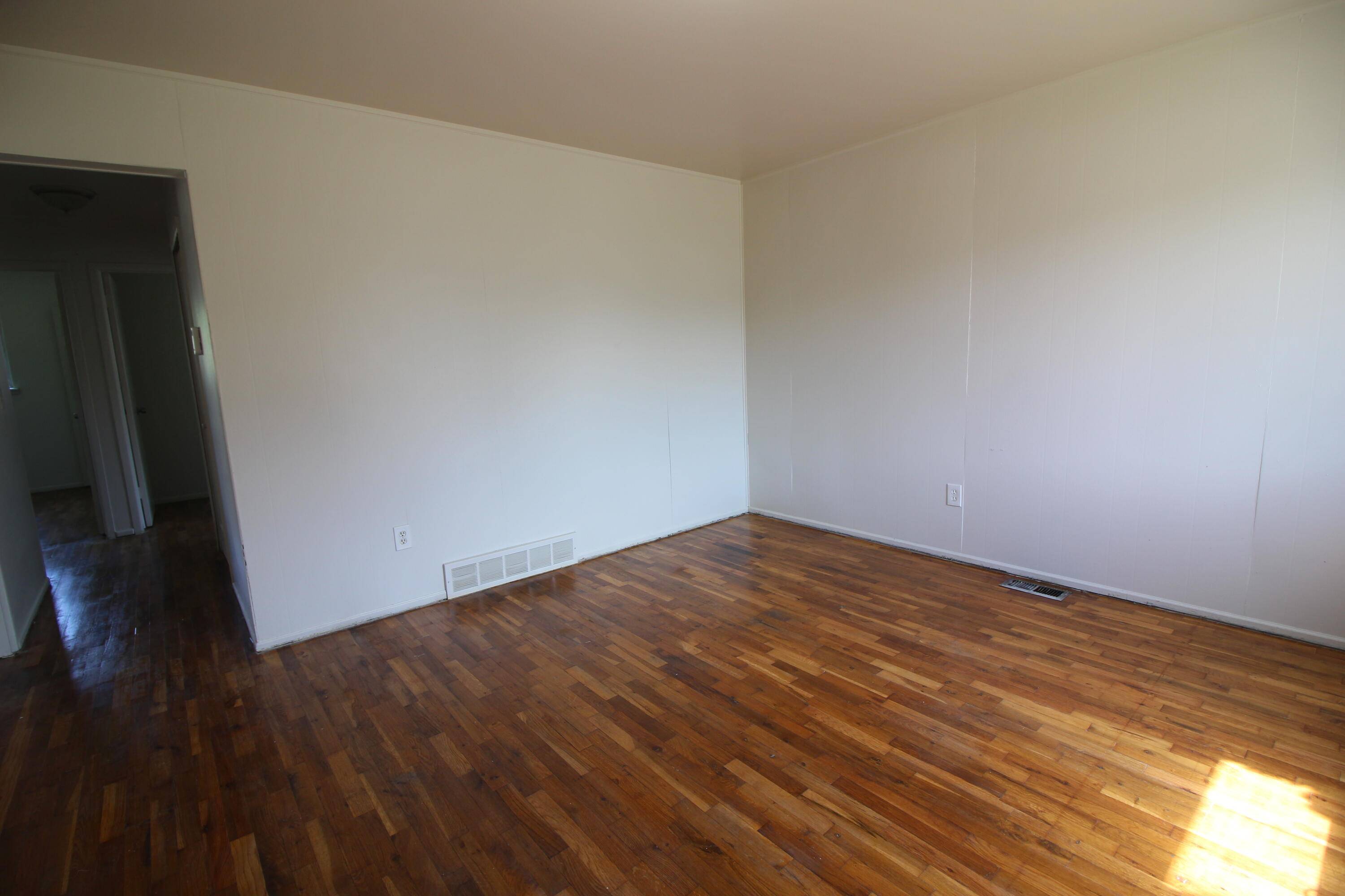 Clinton Twp, MI 48035,34740 Beaconsfield ST