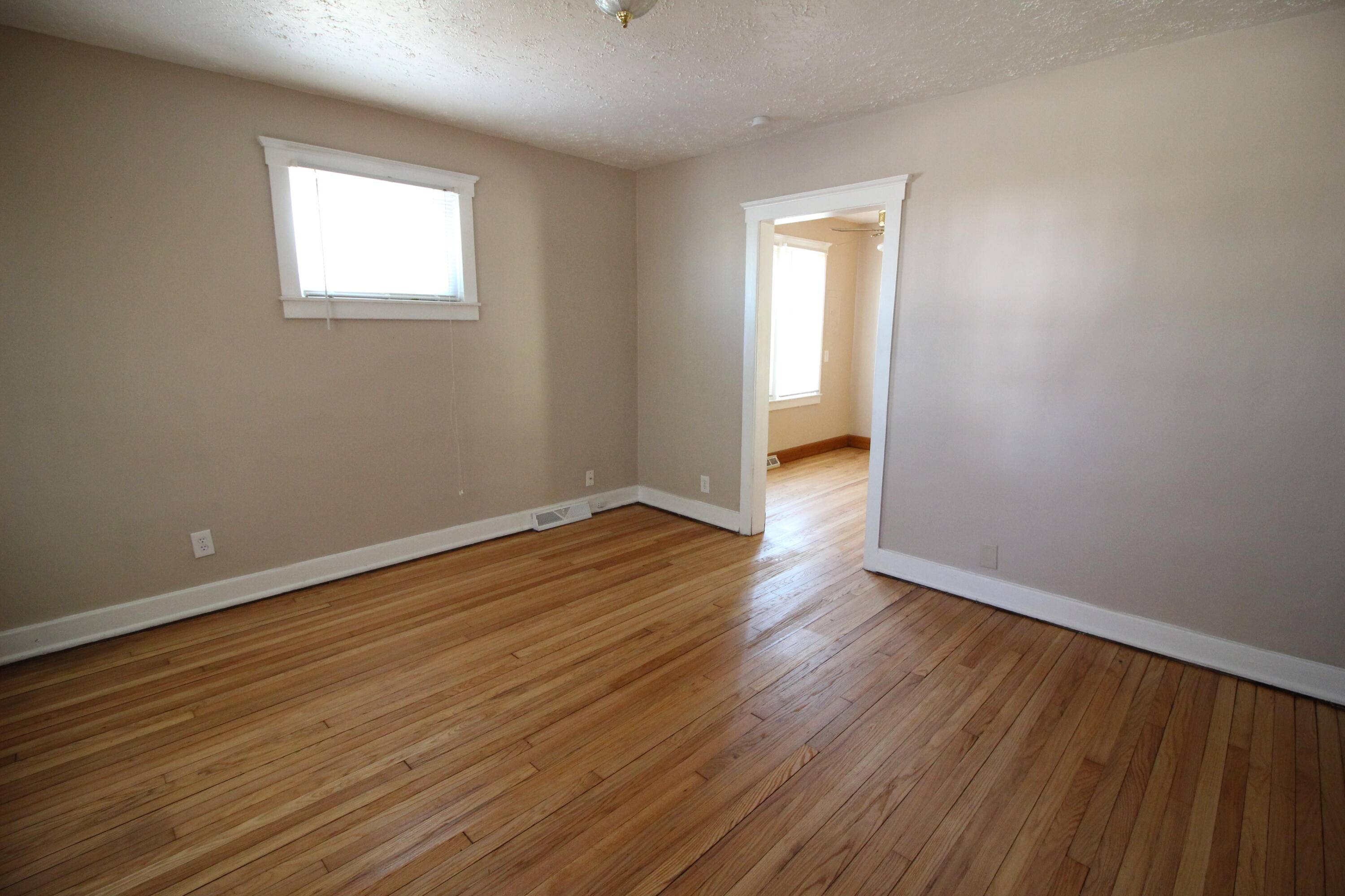 Clinton Twp, MI 48035,20510 Broadacres ST