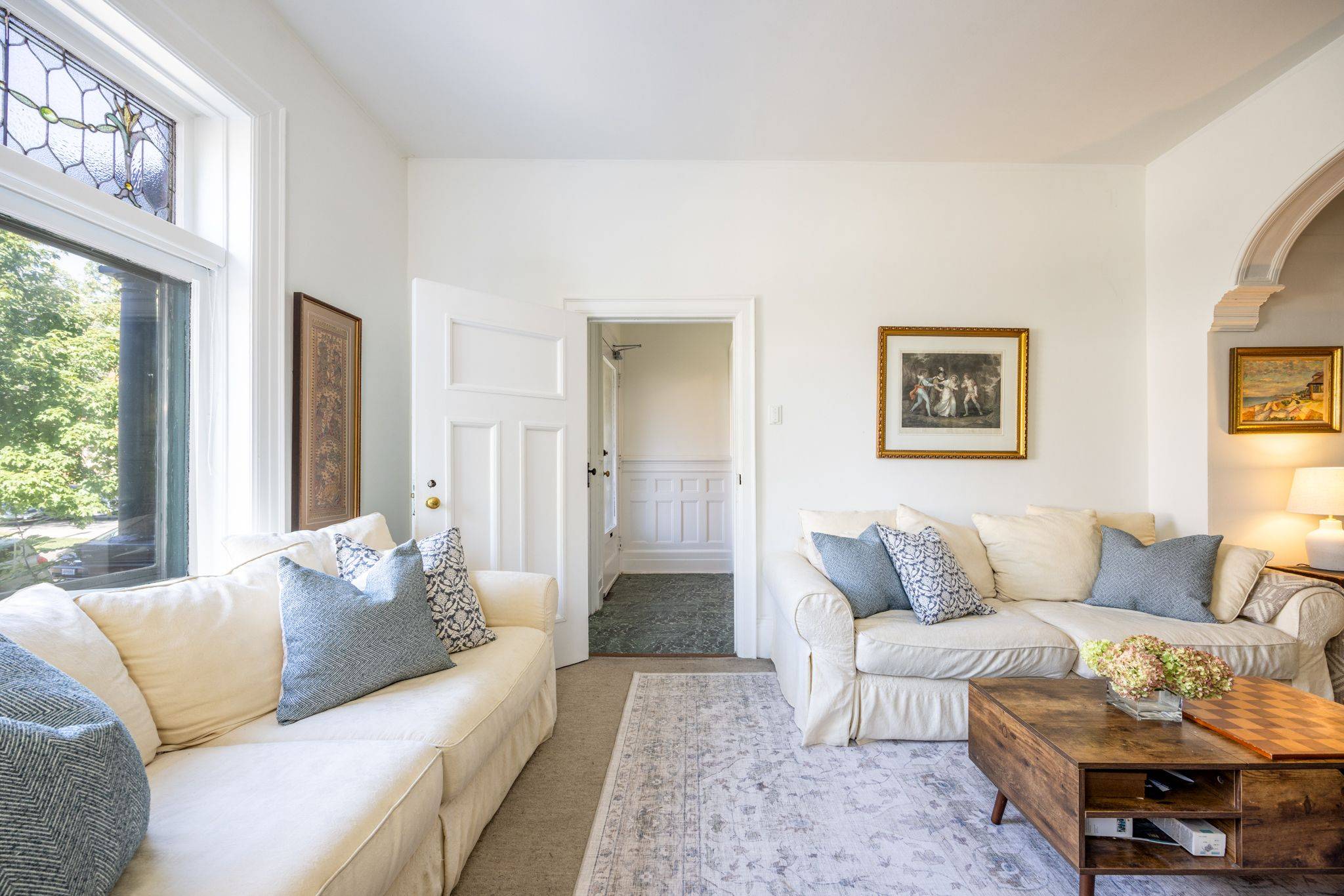 Toronto C02, ON M5R 2S3,135 Madison AVE