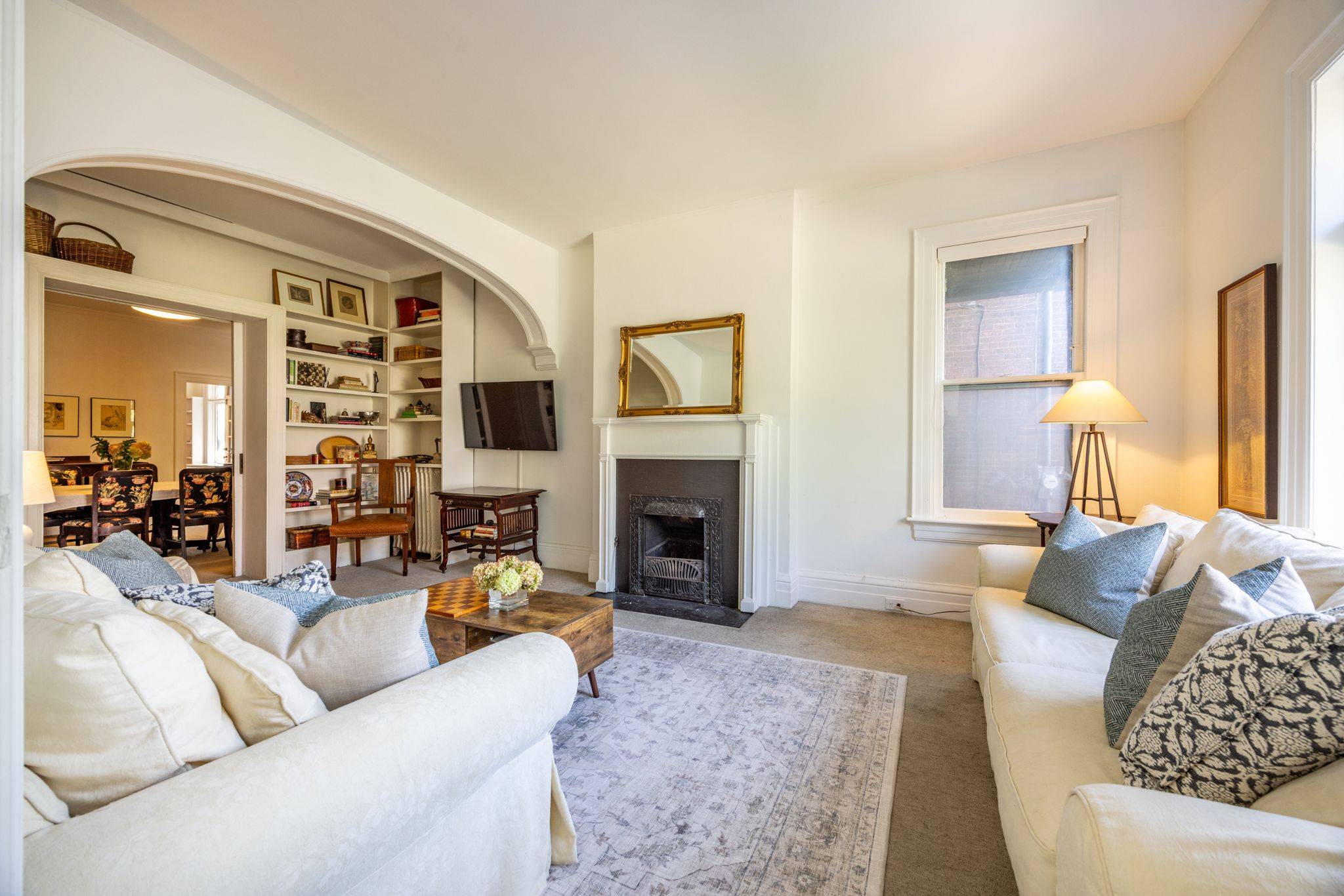 Toronto C02, ON M5R 2S3,135 Madison AVE