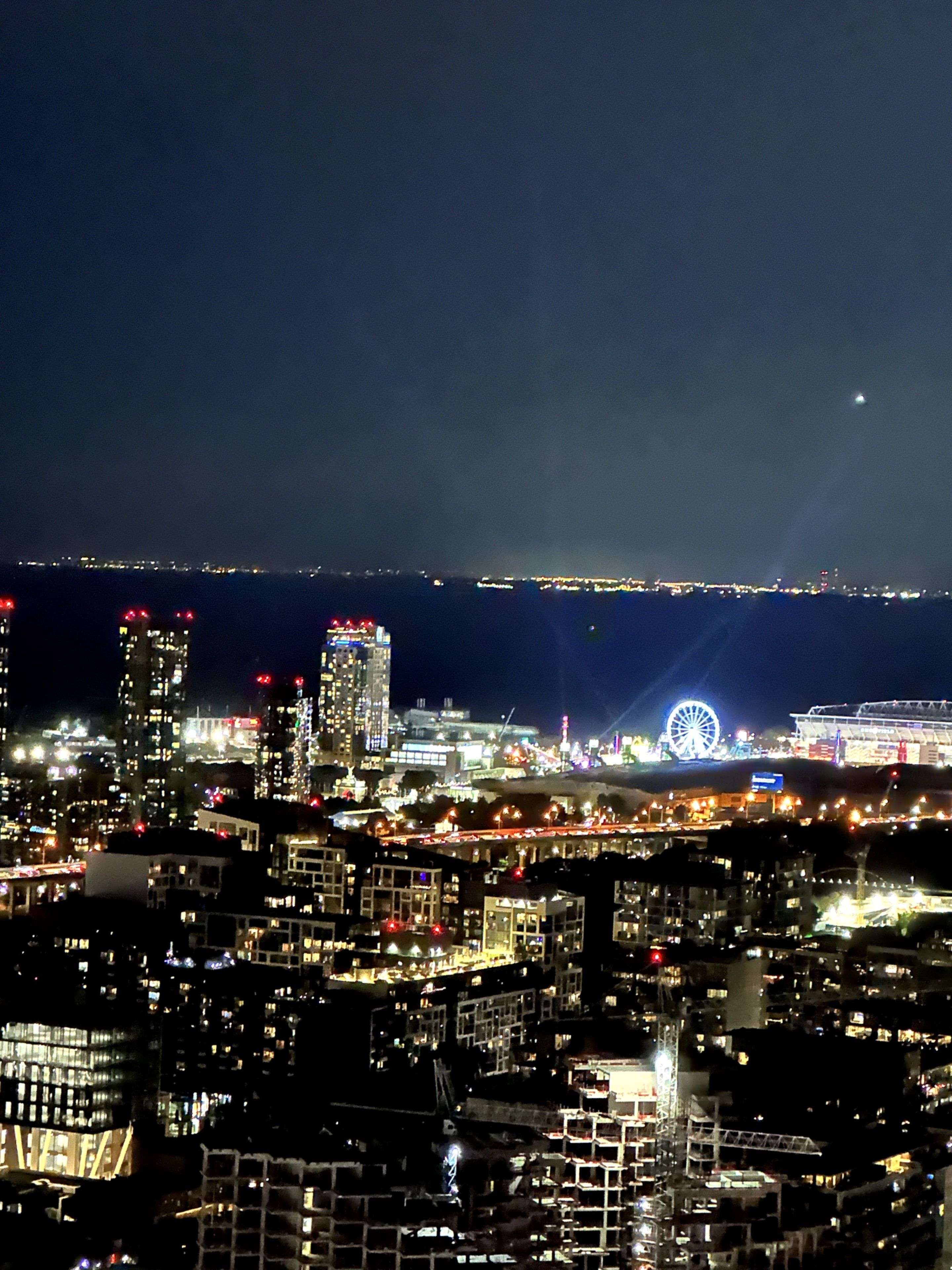 Toronto C01, ON M5V 0W2,108 Peter ST #4906