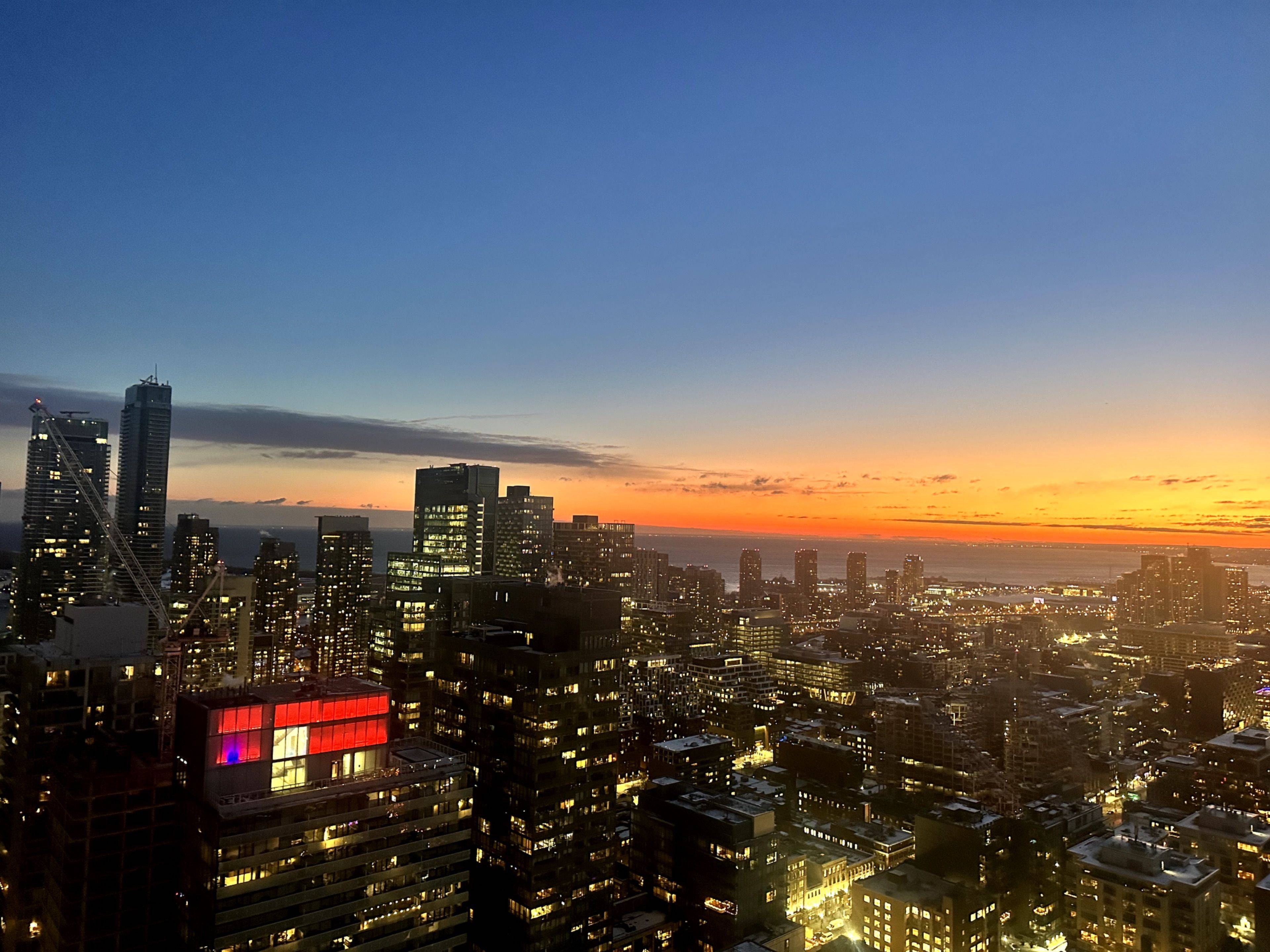 Toronto C01, ON M5V 0W2,108 Peter ST #4906