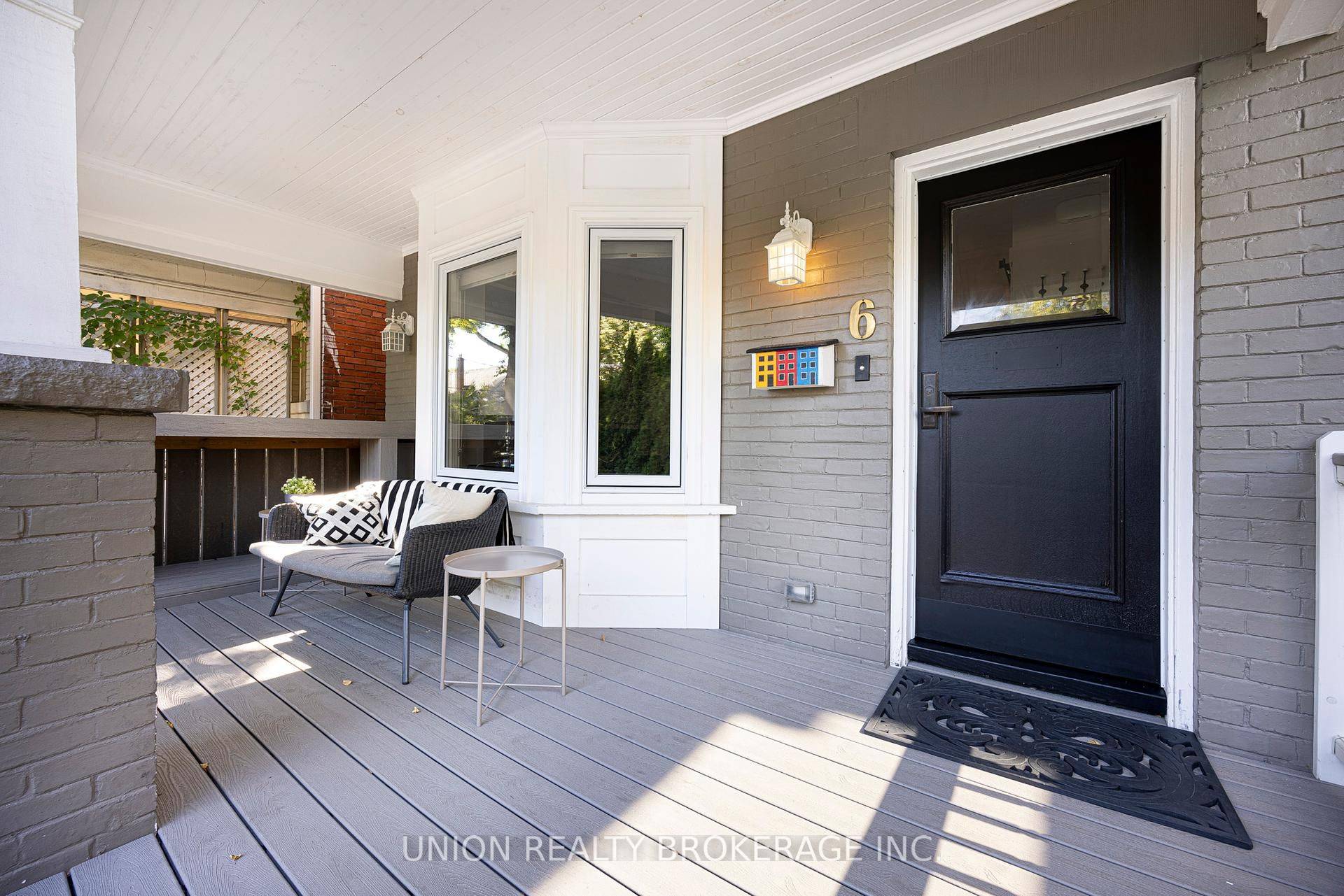 Toronto C09, ON M4W 3A7,6 Jean ST