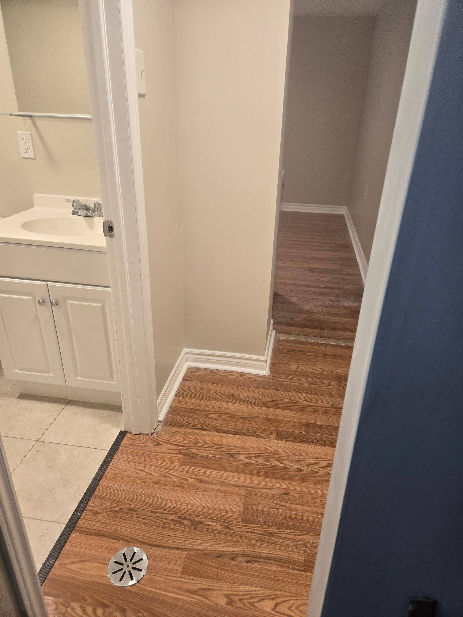 Toronto E09, ON M1G 2T9,912 Brimorton DR #BSMNT LEVEL