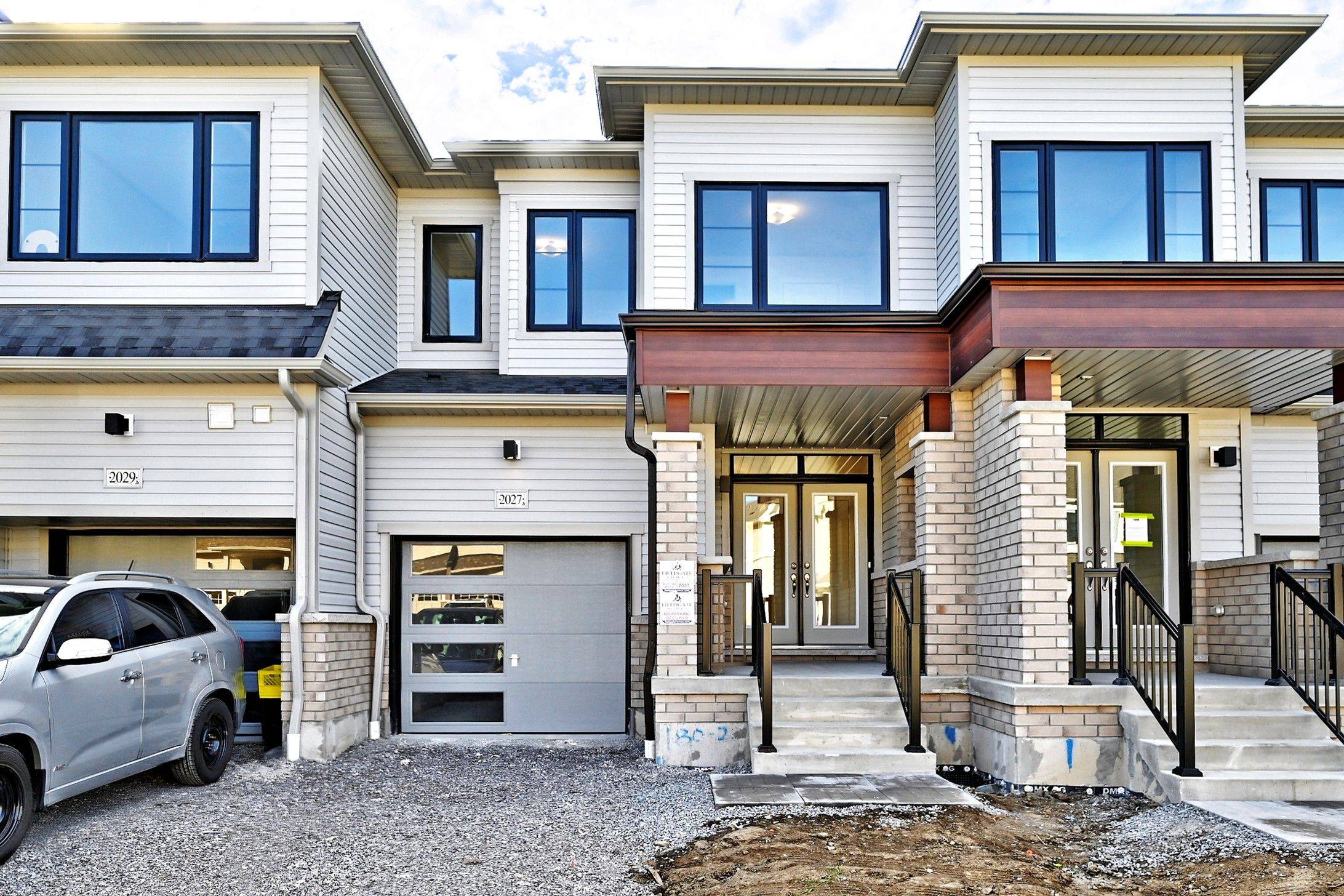 Oshawa, ON L1L 0W4,2027 Horace Duncan CRES