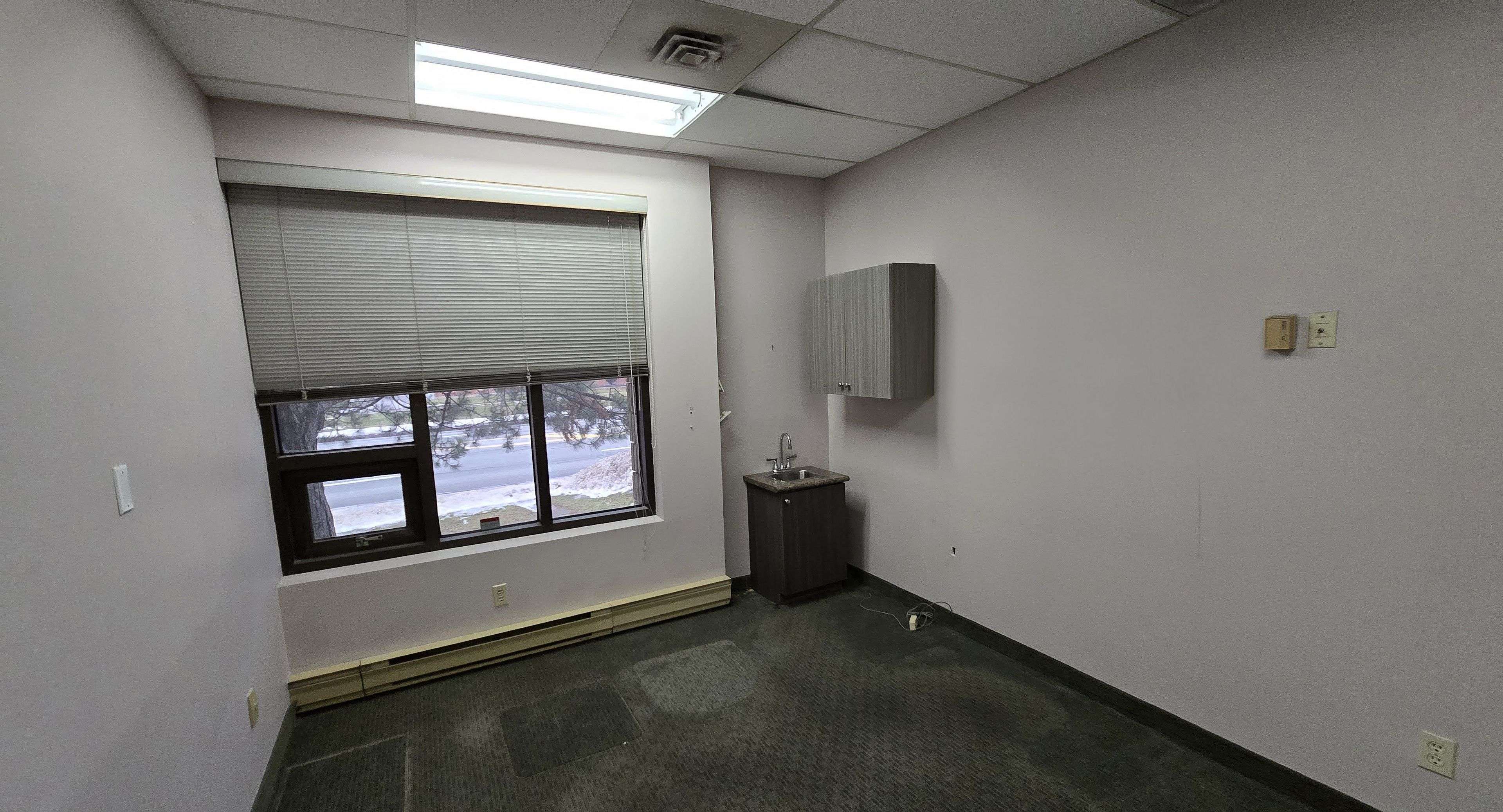 Toronto E05, ON M1T 1V5,2201 Warden AVE #102