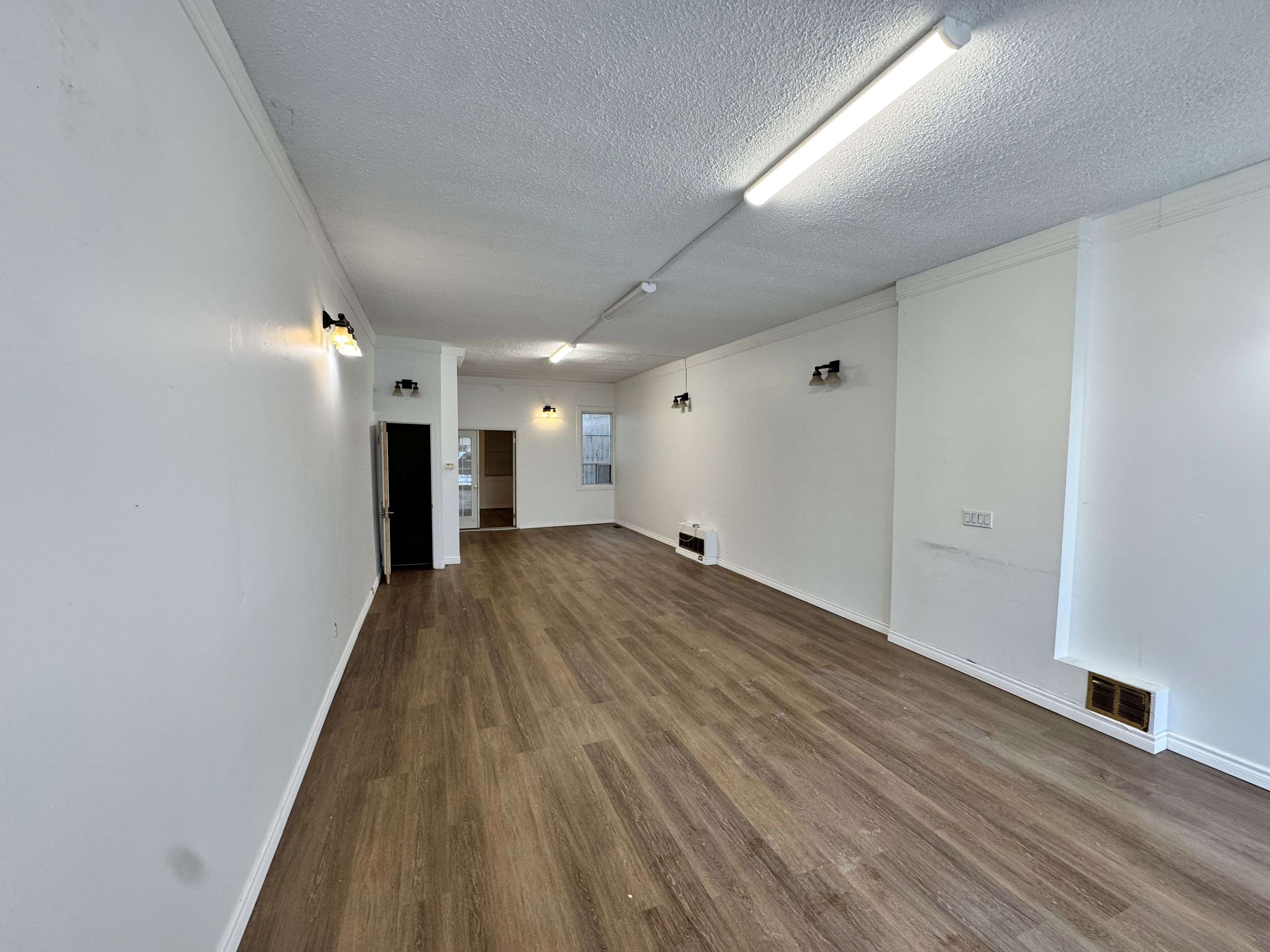 Toronto E02, ON M4C 1K2,2159 Danforth AVE