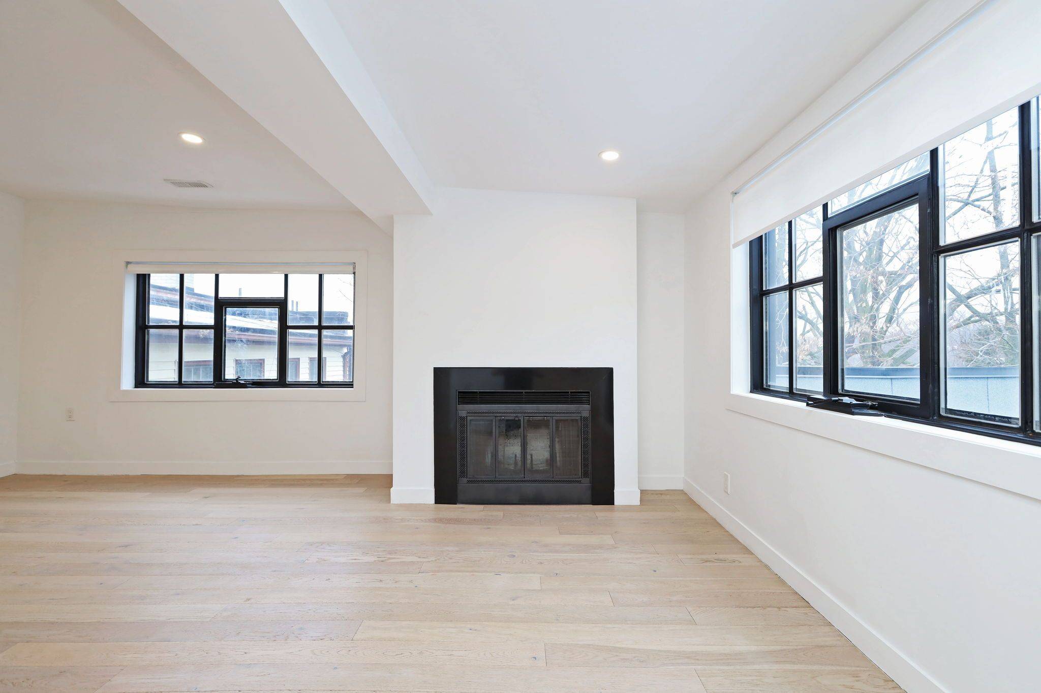 Toronto E02, ON M4L 1V3,462 Kingston RD #1