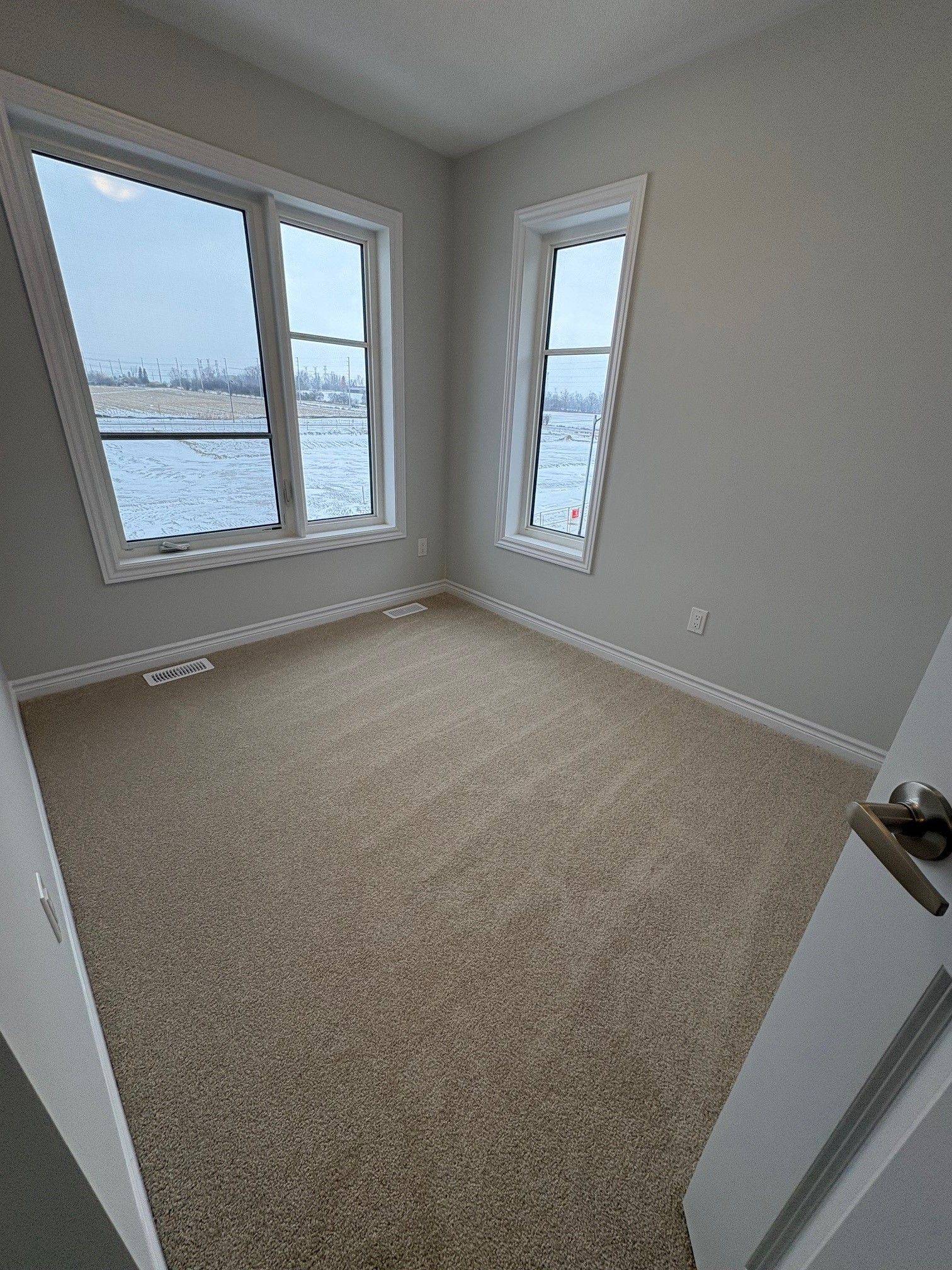 Oshawa, ON L1H 8L7,1196 Greentree PATH