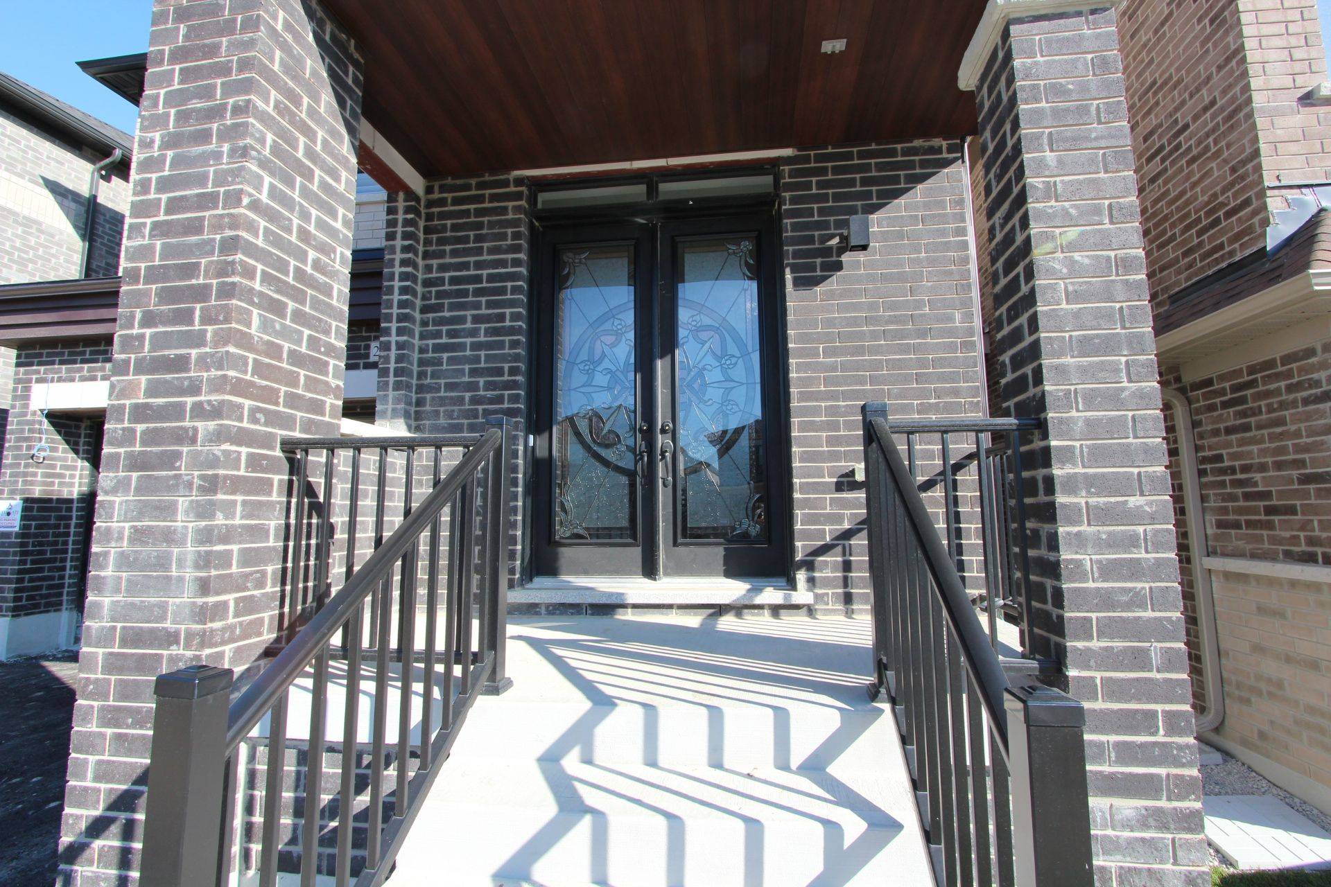 Oshawa, ON L1L 0T2,2105 Coppermine ST