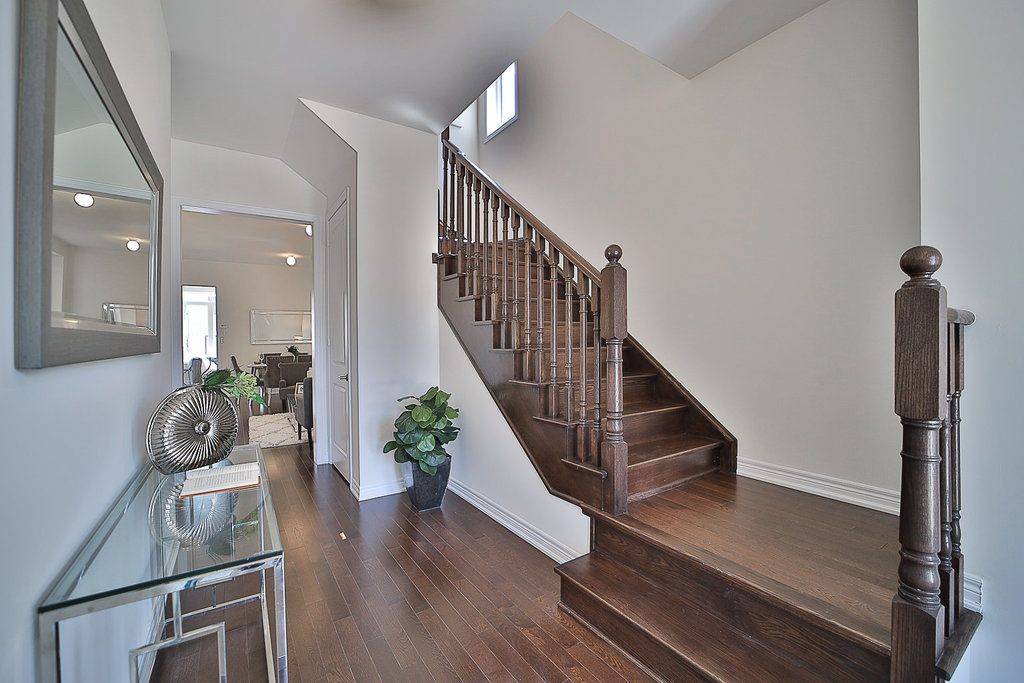 Oshawa, ON L1L 0T2,2105 Coppermine ST