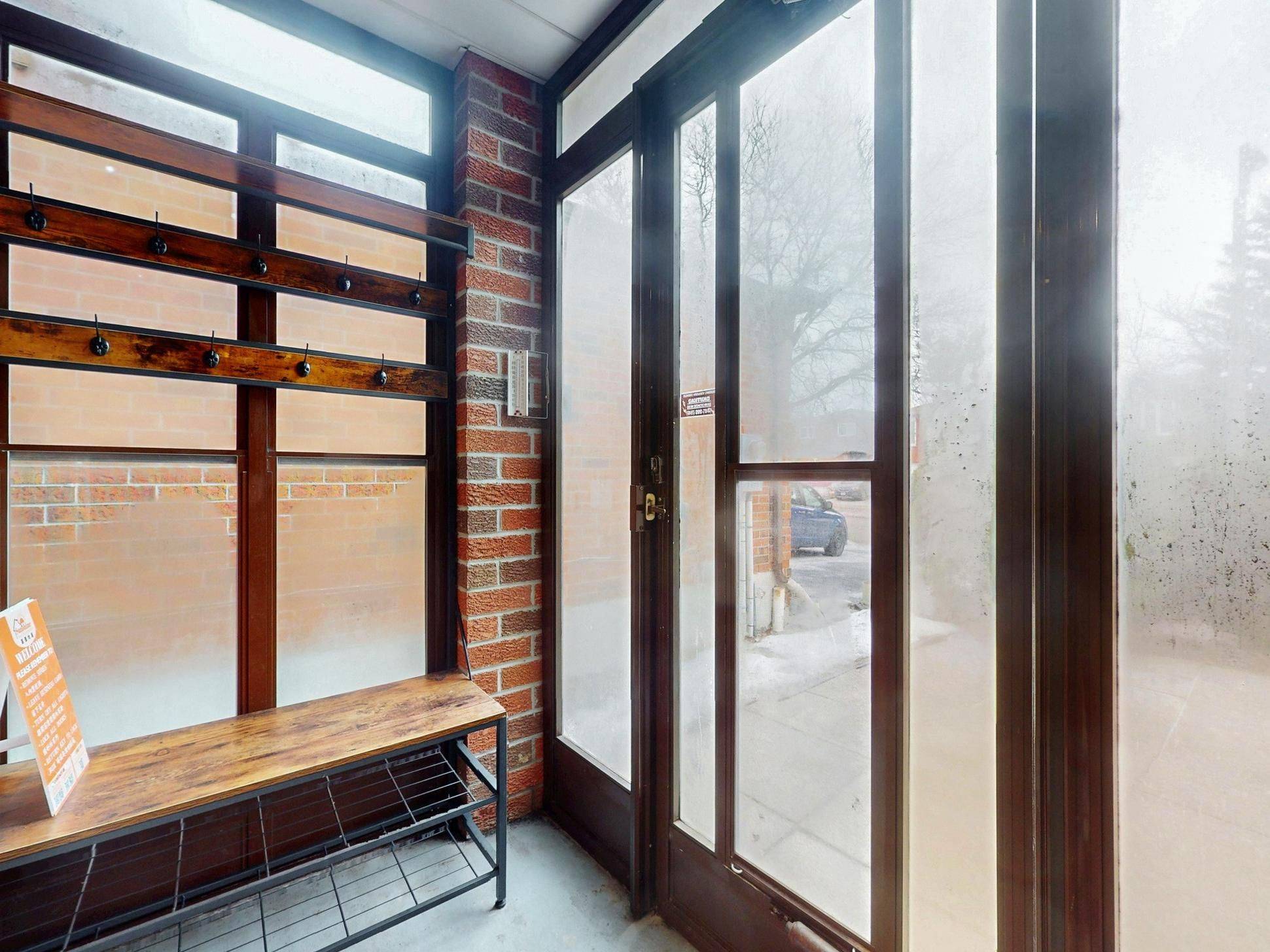 Toronto E05, ON M1V 3K6,4 Treerun AVE