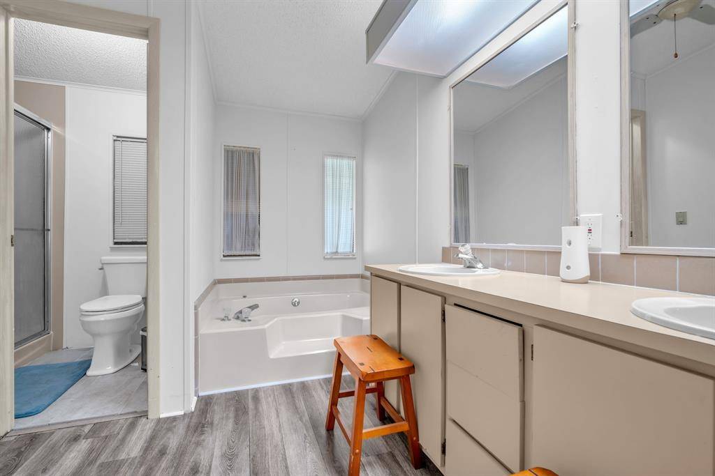 Stuart, FL 34997,4676 SE Basswood Terrace