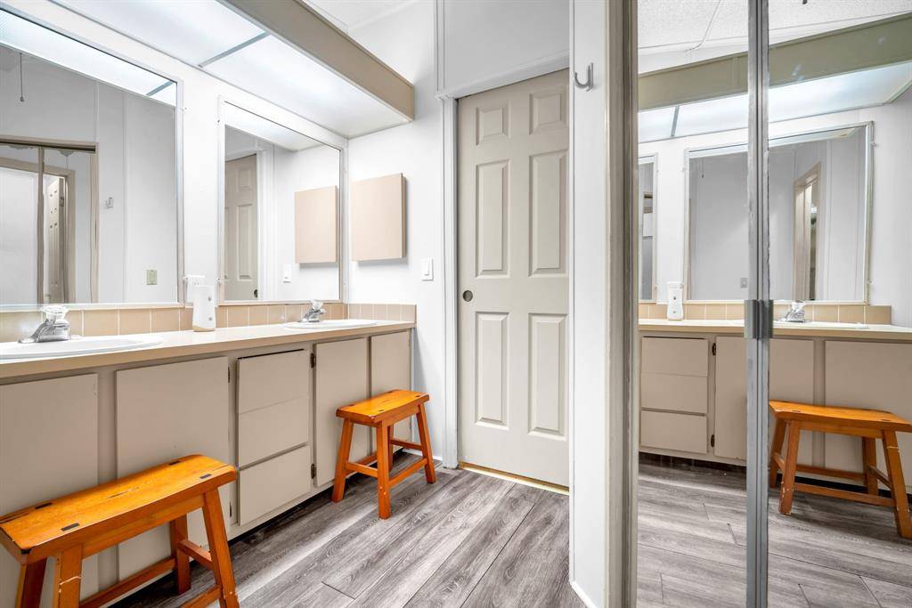 Stuart, FL 34997,4676 SE Basswood Terrace