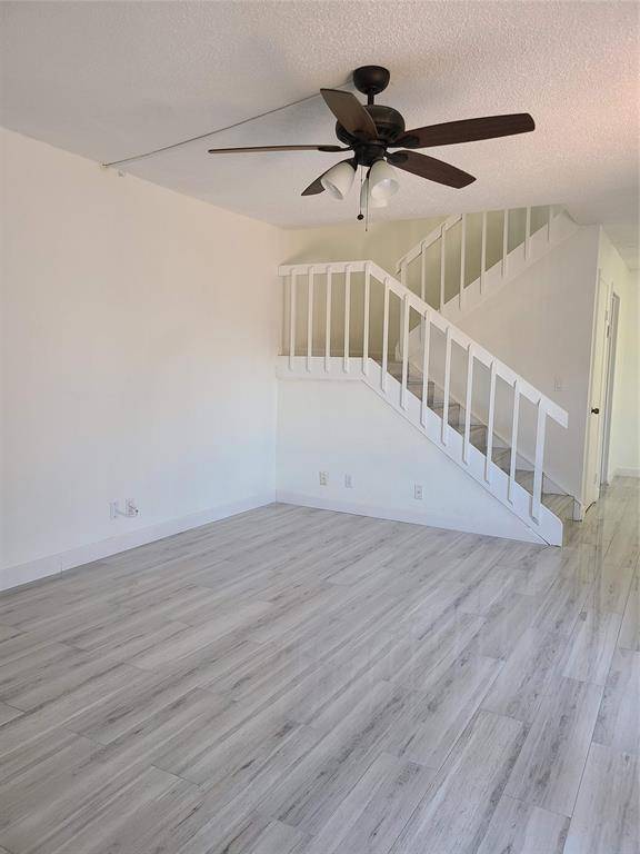 Palm Springs, FL 33461,912 Springdale Cir #912