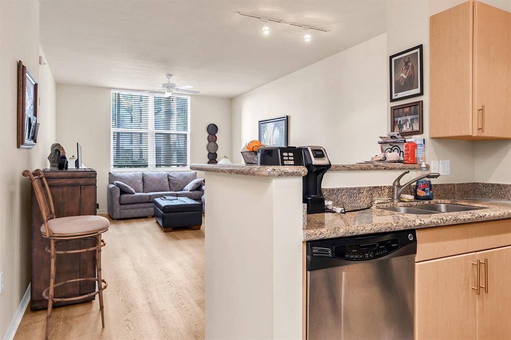 Fort Lauderdale, FL 33308,2401 NE 65th St #112