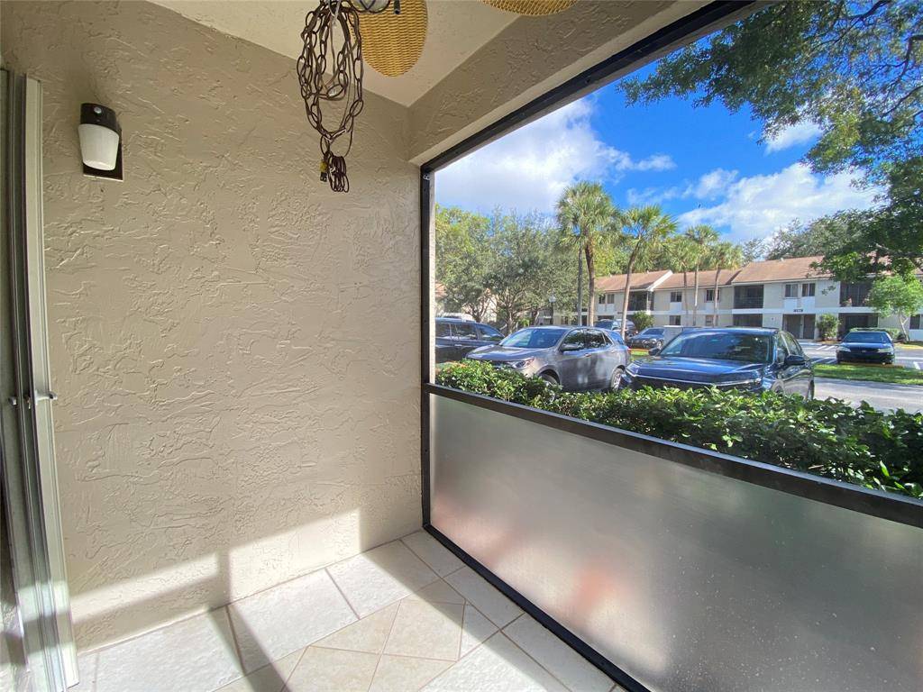 Pompano Beach, FL 33069,101 Gardens Dr #105