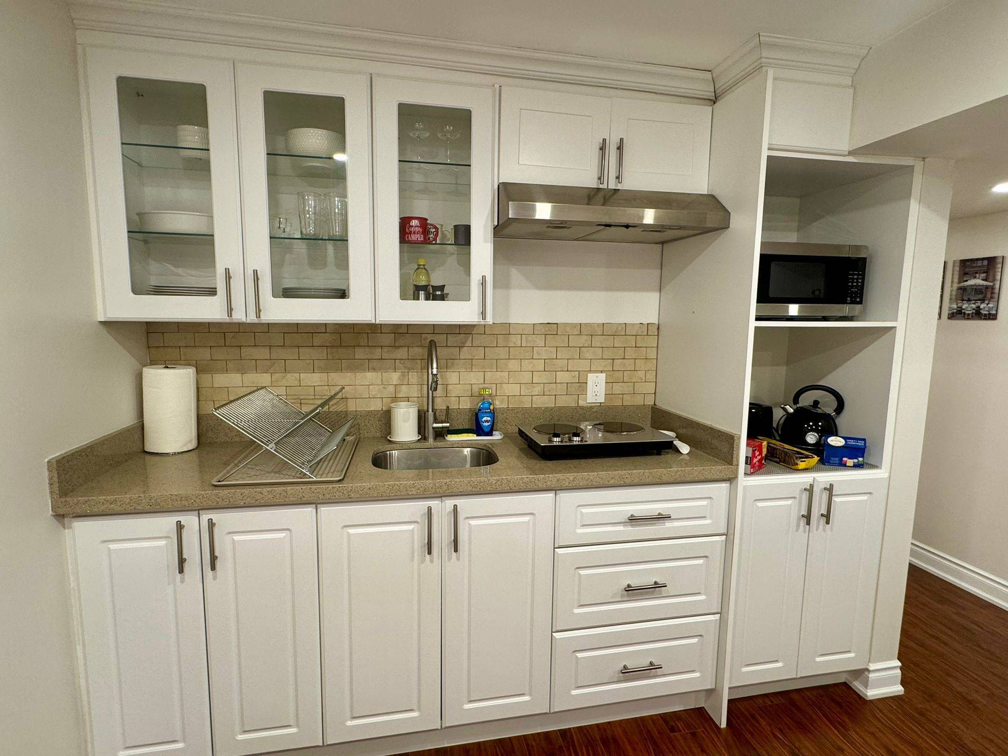 Richmond Hill, ON L4E 0T3,62 Lowther AVE #Basement( Bachelor )