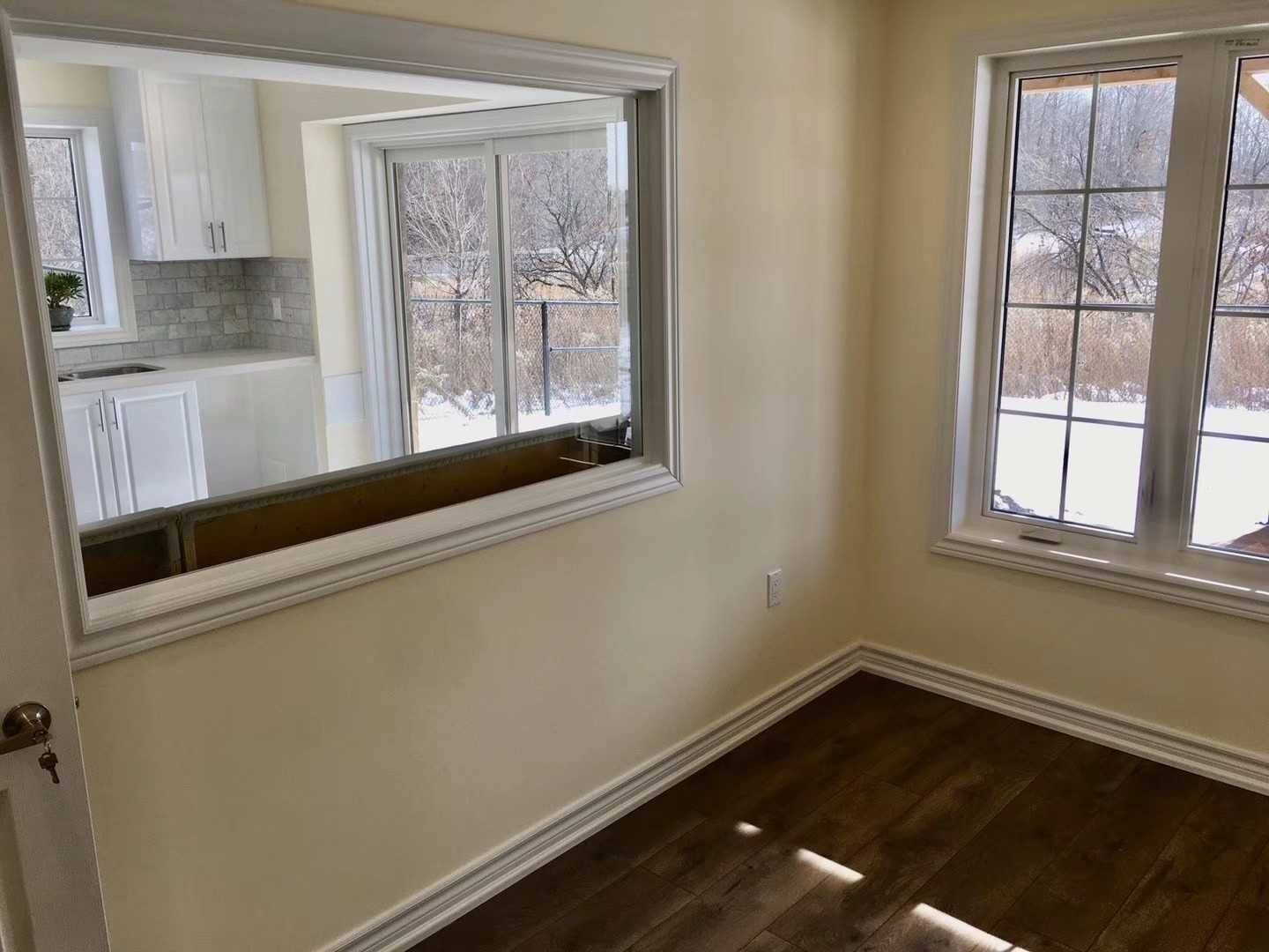 Aurora, ON L4G 0V4,49 Roy Harper AVE #basement