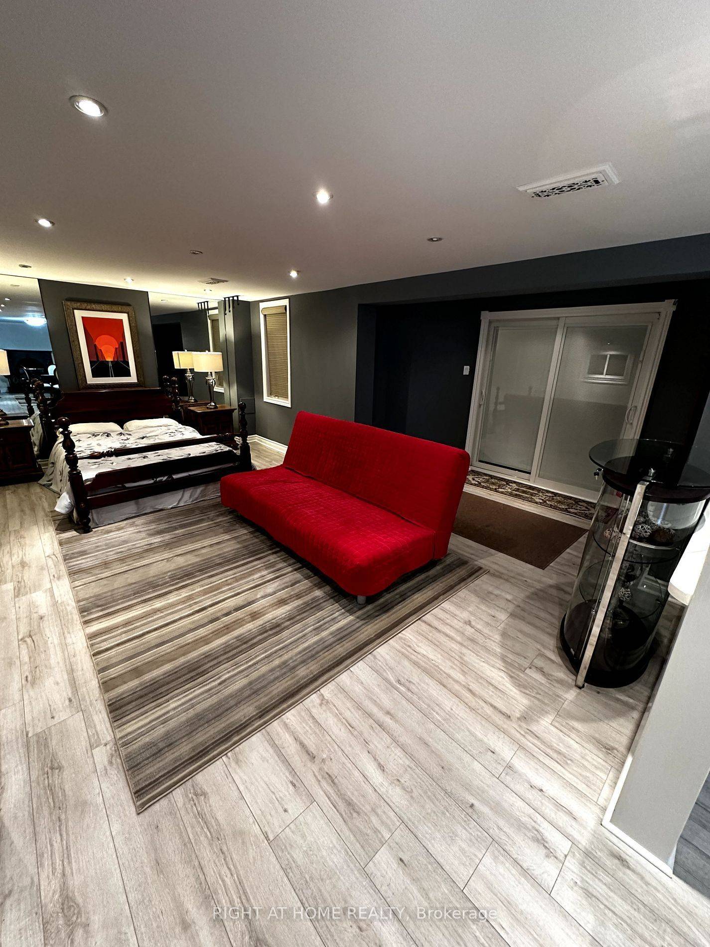 Newmarket, ON L3X 1P1,974 Creebridge CRES #lower