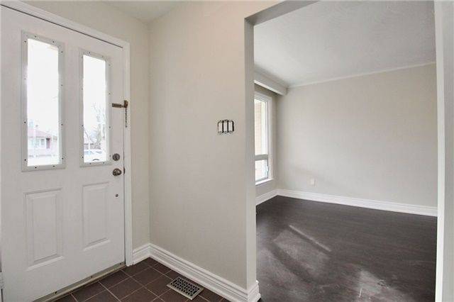 Richmond Hill, ON L4C 2P2,377 Balkan RD #Apt-B