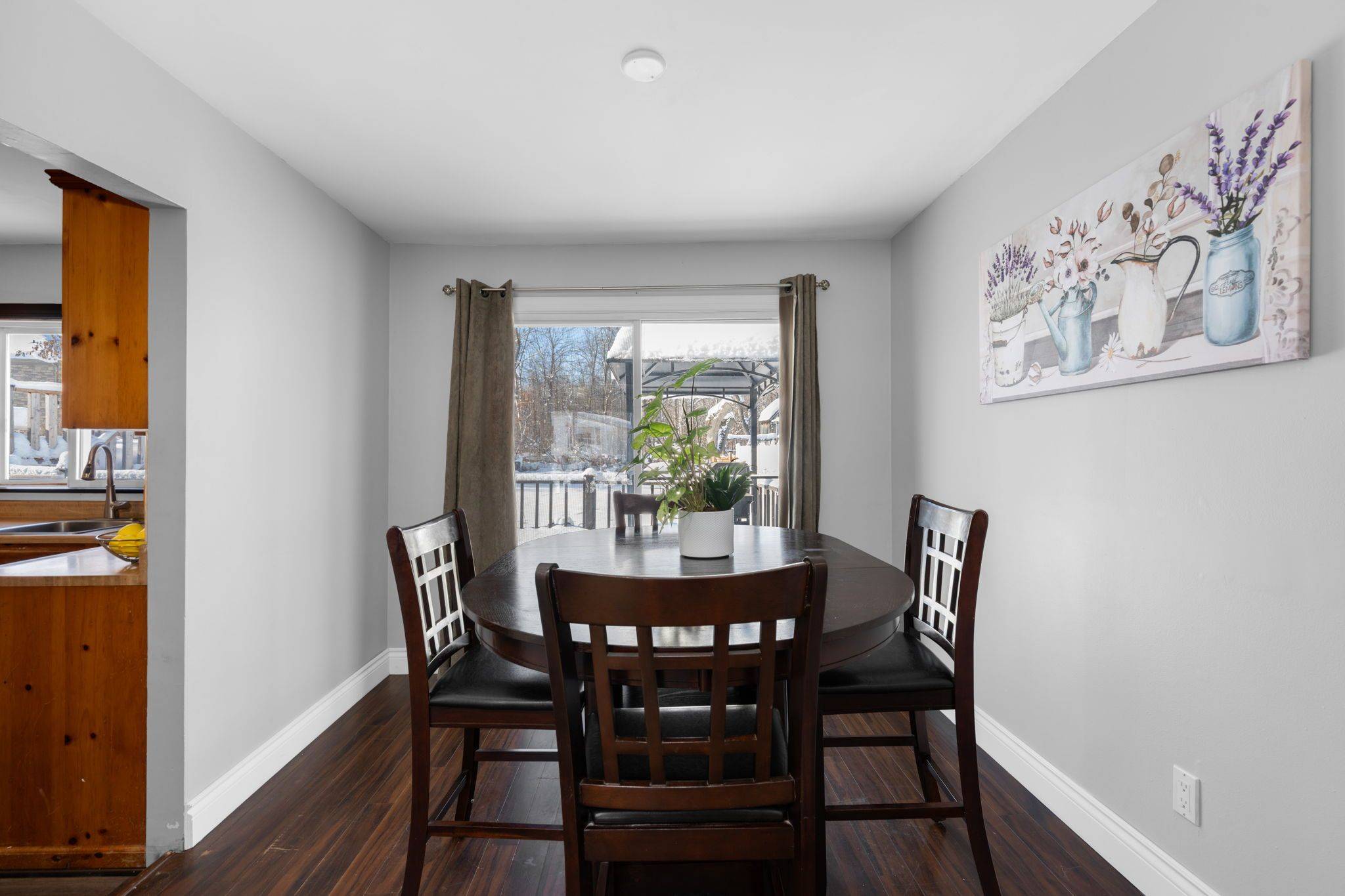 Innisfil, ON L0L 1W0,1032 Gilmore AVE