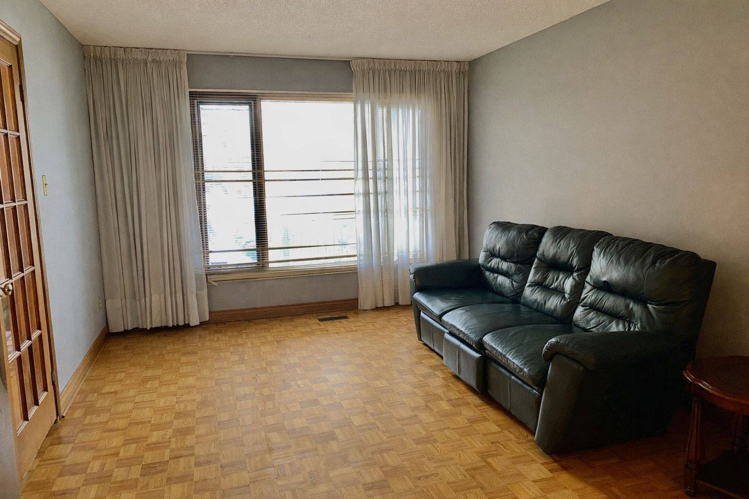 Vaughan, ON L4L 6P2,130 Jackman CRES