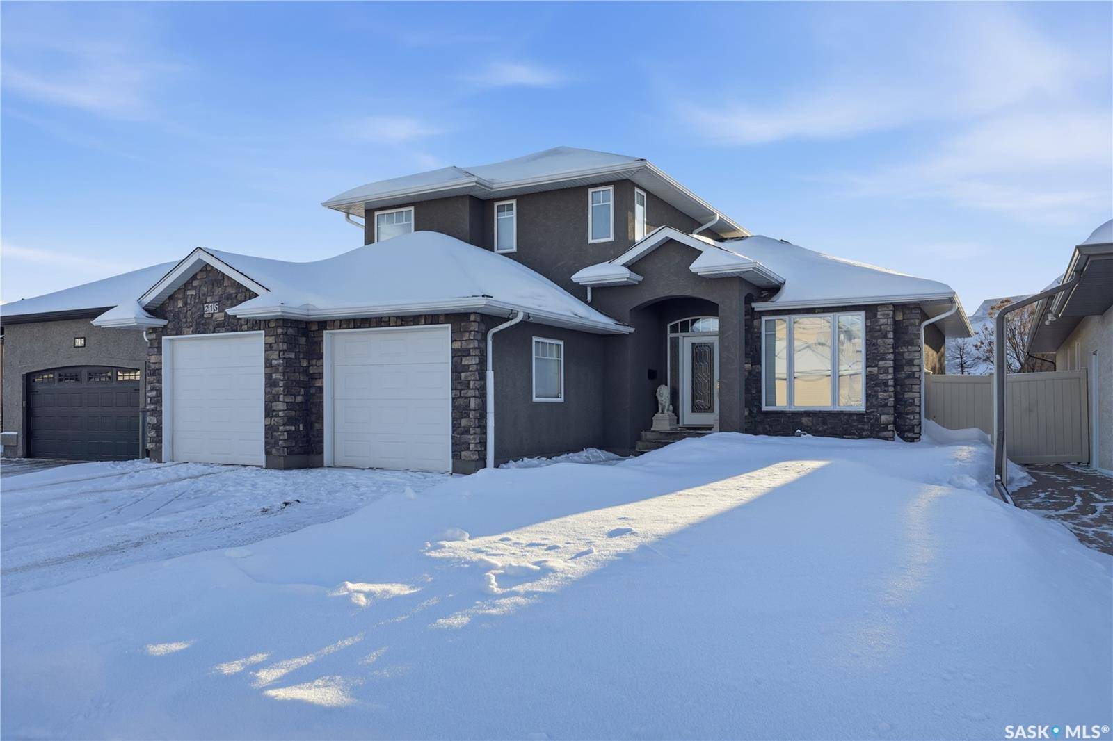 Saskatoon, SK S7V 1K6,215 BEECHWOOD CRESCENT
