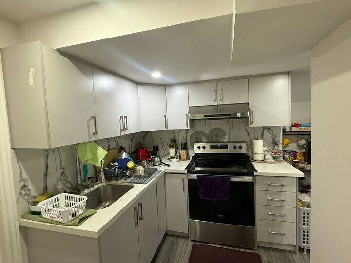 Brampton, ON L7A 2P2,110 Edenbrook Hill DR