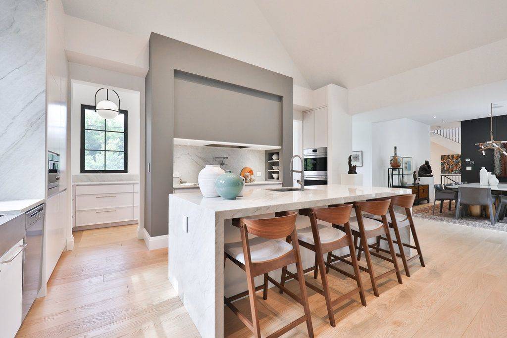 Mississauga, ON L5G 2X4,238 Mineola RD W