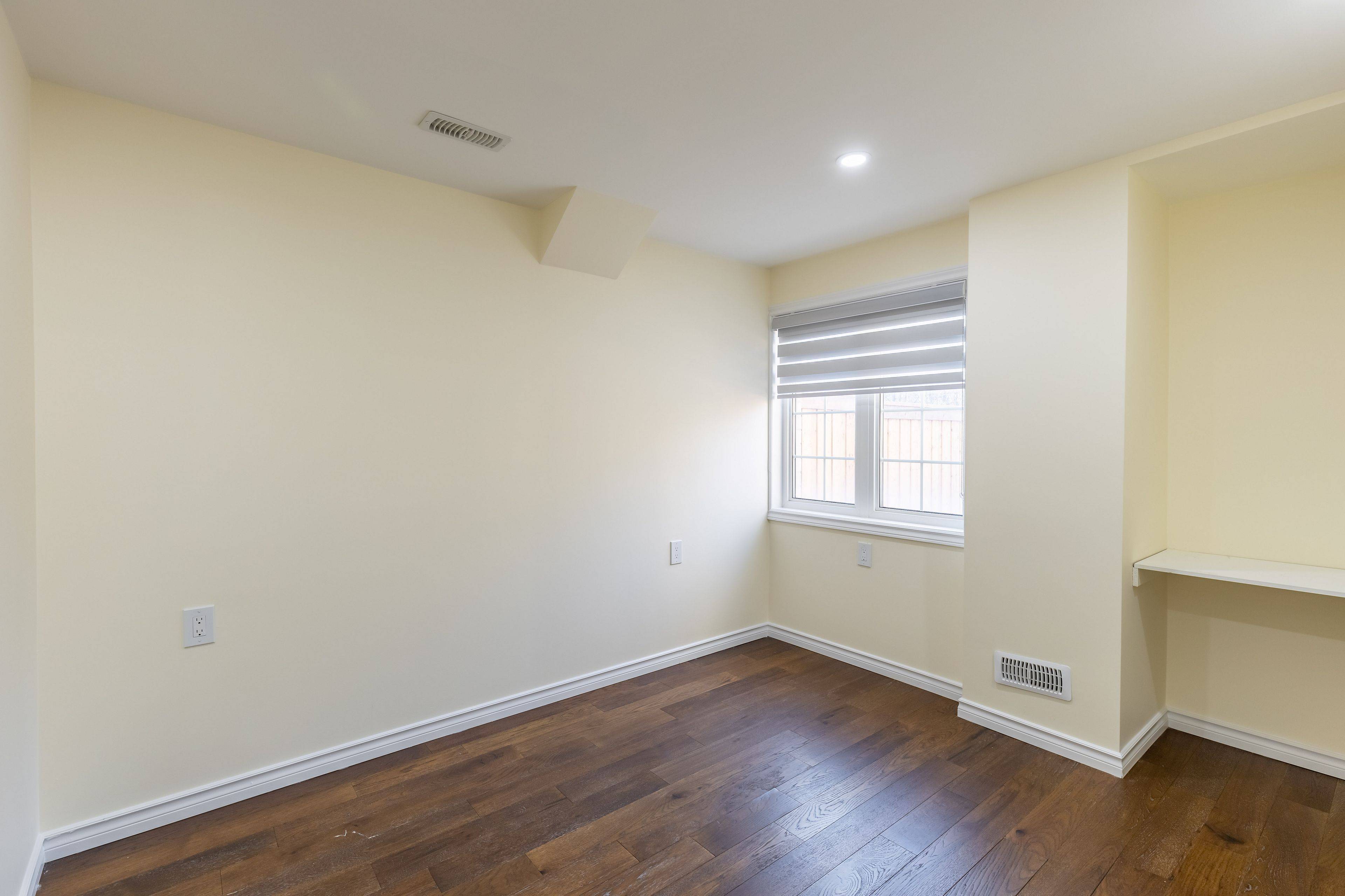 Milton, ON L9T 7E7,841 Magnolia TER