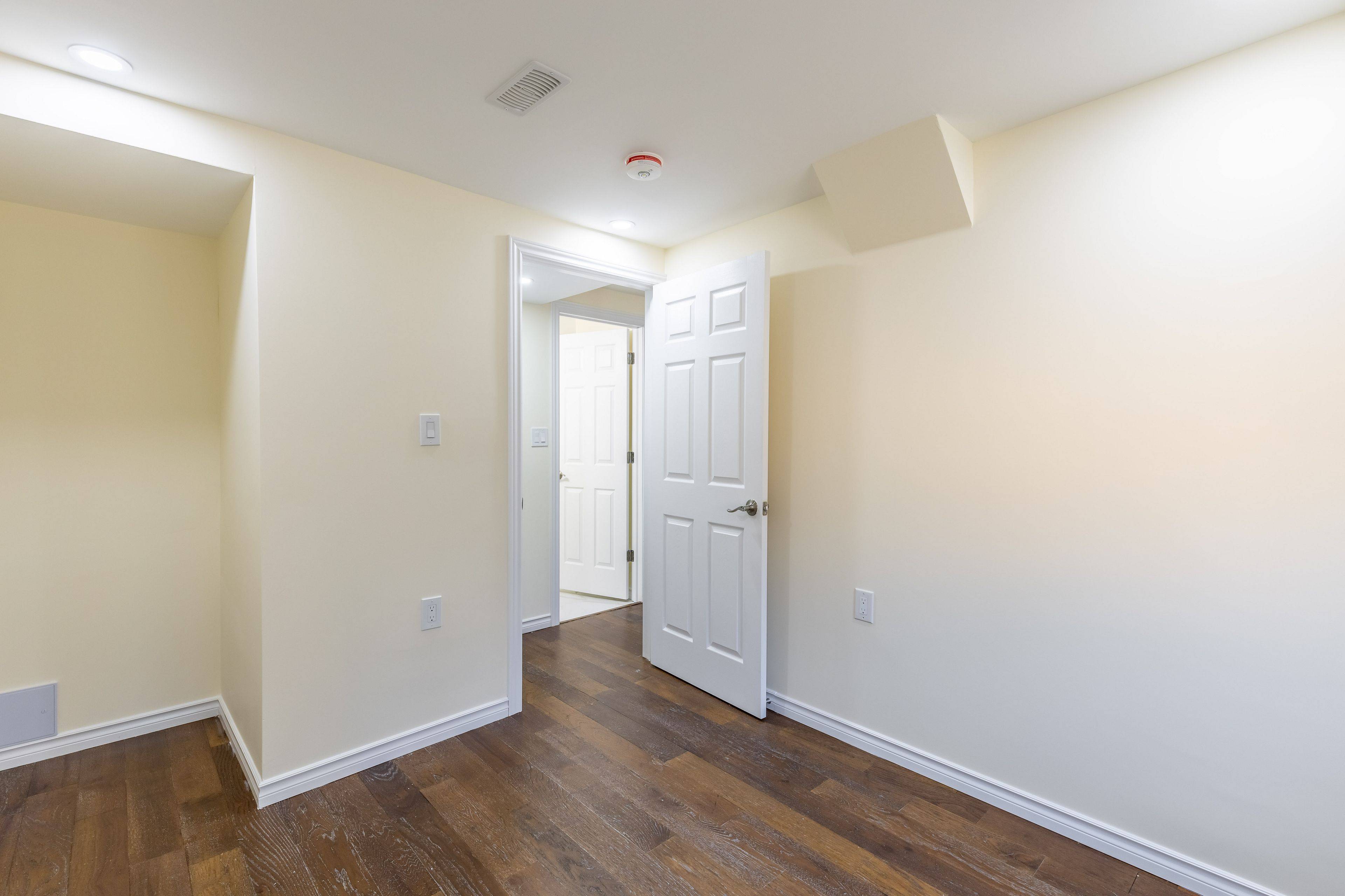 Milton, ON L9T 7E7,841 Magnolia TER