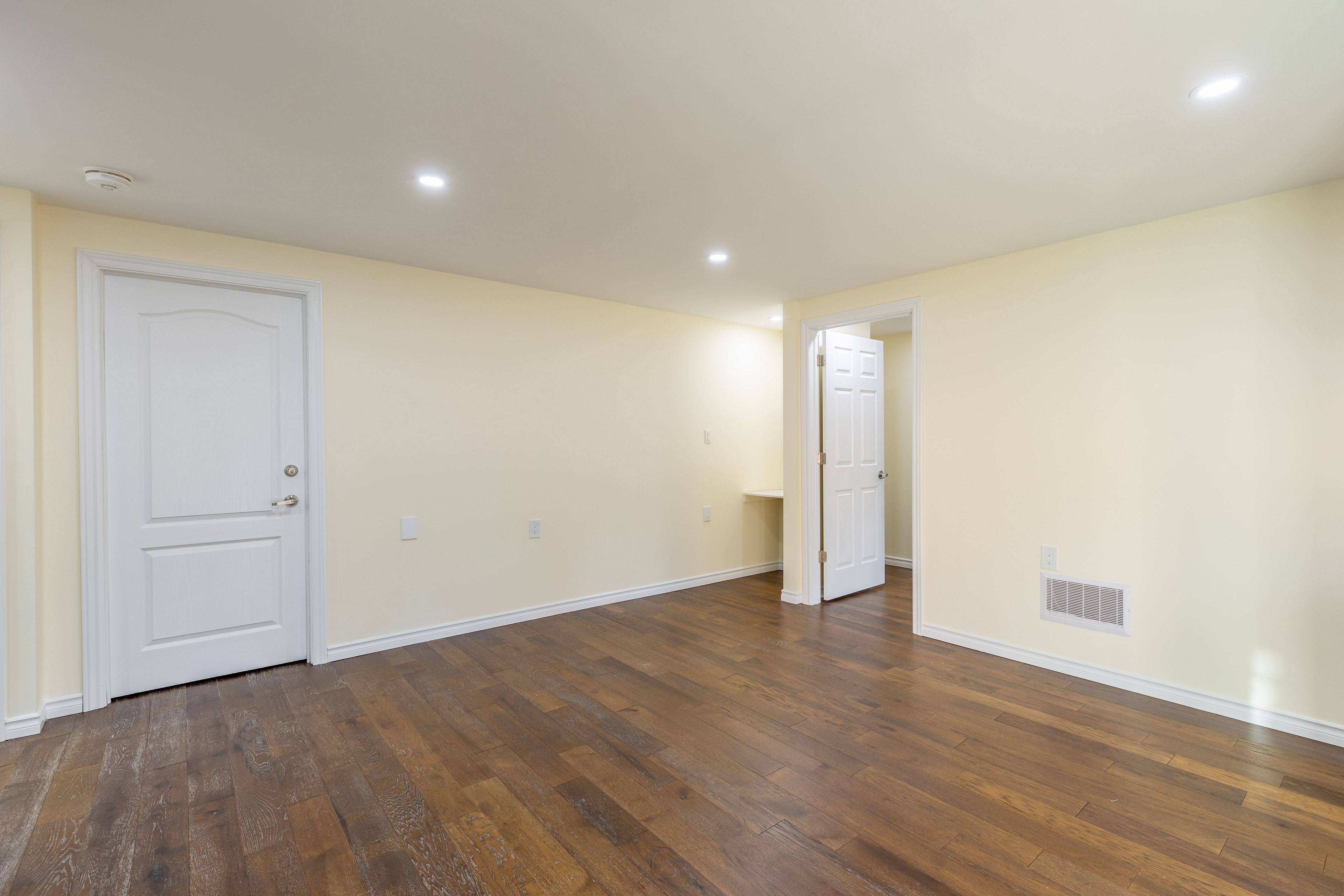 Milton, ON L9T 7E7,841 Magnolia TER