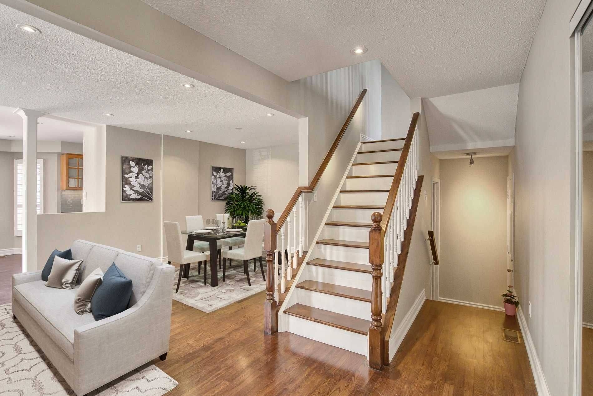 Oakville, ON L6M 3X2,2151 Glenhampton RD