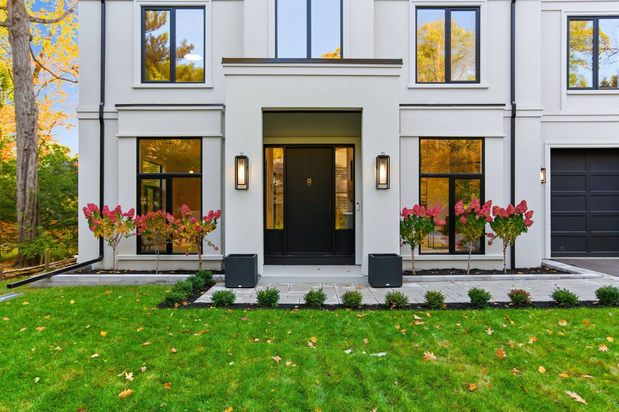 Mississauga, ON L5G 2Y2,1380 Birchwood Heights DR