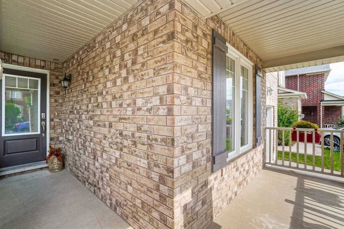 Milton, ON L9T 8B9,475 Zuest CRES