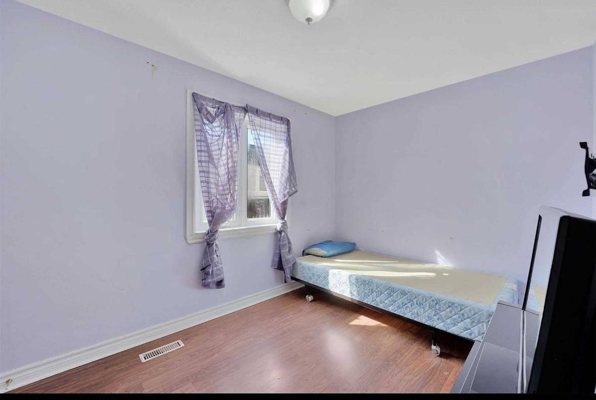 Brampton, ON L6W 3C5,78 Town House CRES