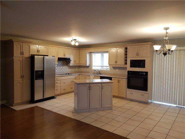 Brampton, ON L6Y 4S8,1 Spalding Gate W