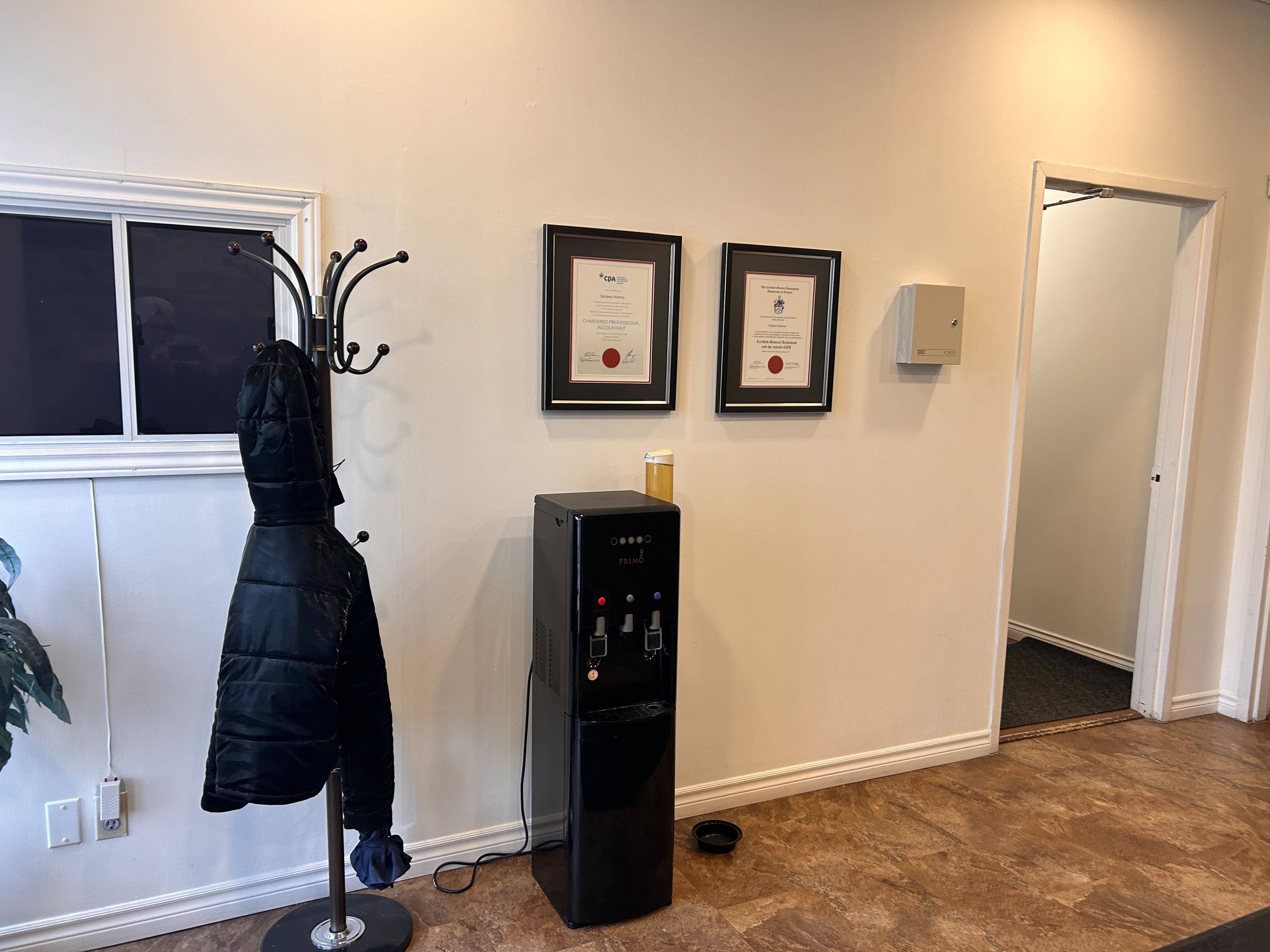 Brampton, ON L6T 4Y9,100 Wilkinson RD #7