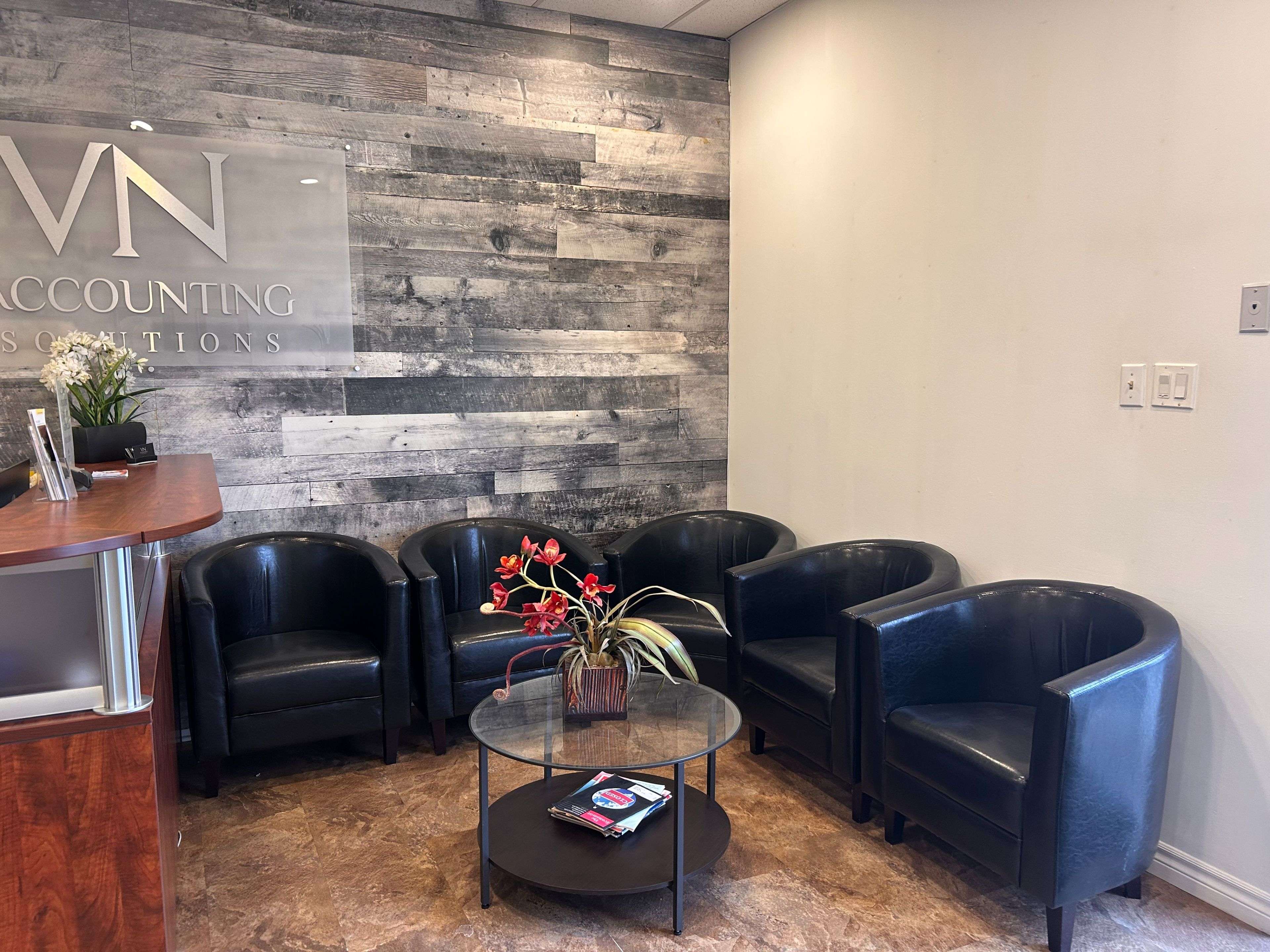 Brampton, ON L6T 4Y9,100 Wilkinson RD #7