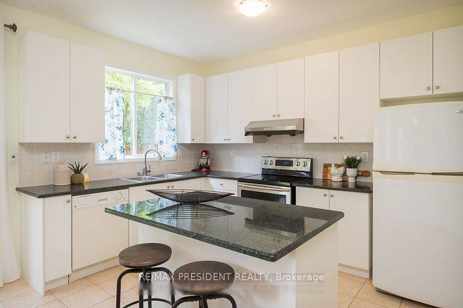 Milton, ON L9T 6N4,1339 Marshall CRES