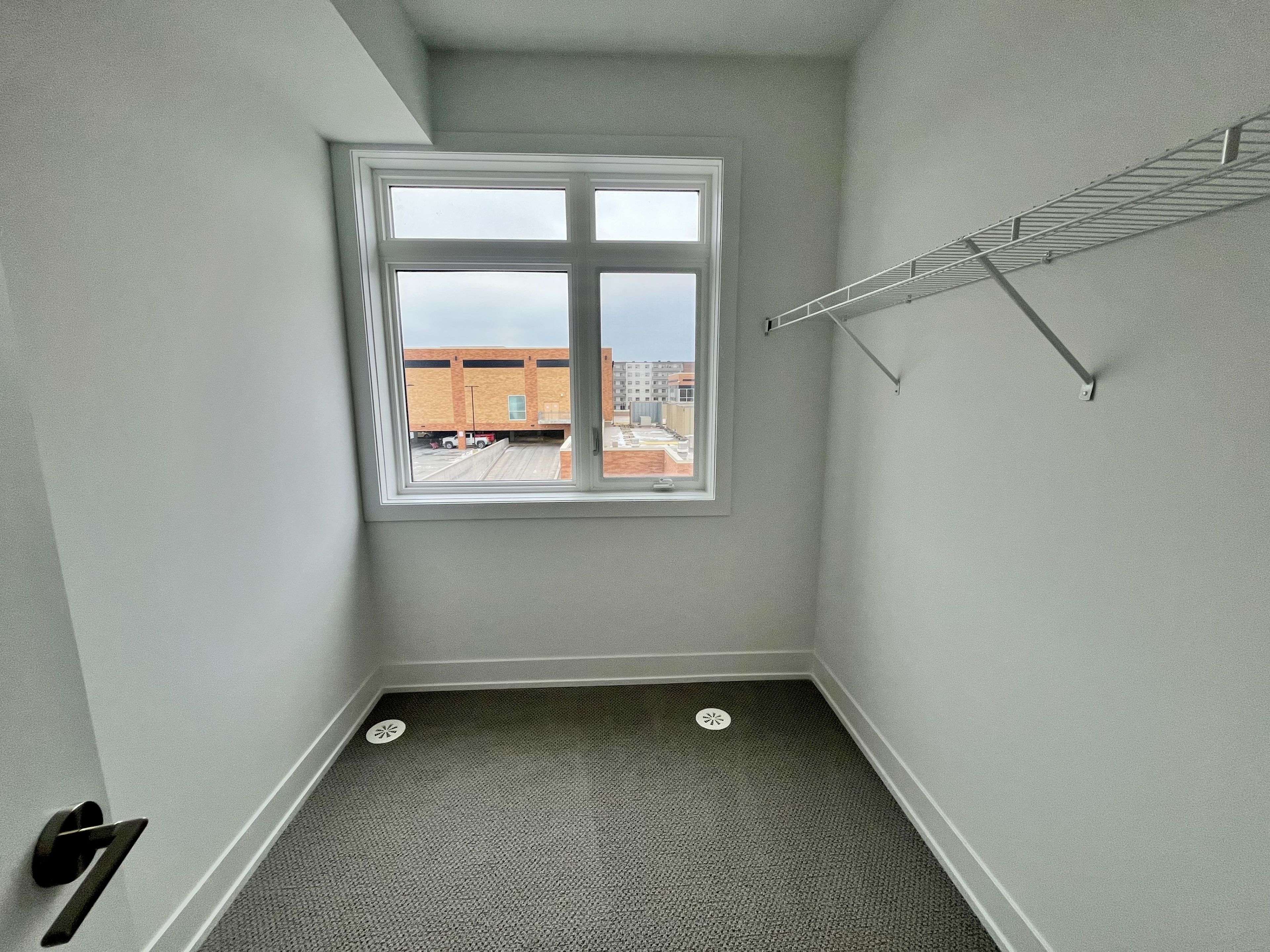 Mississauga, ON L5G 0C6,1060 Douglas Mccurdy Common #233