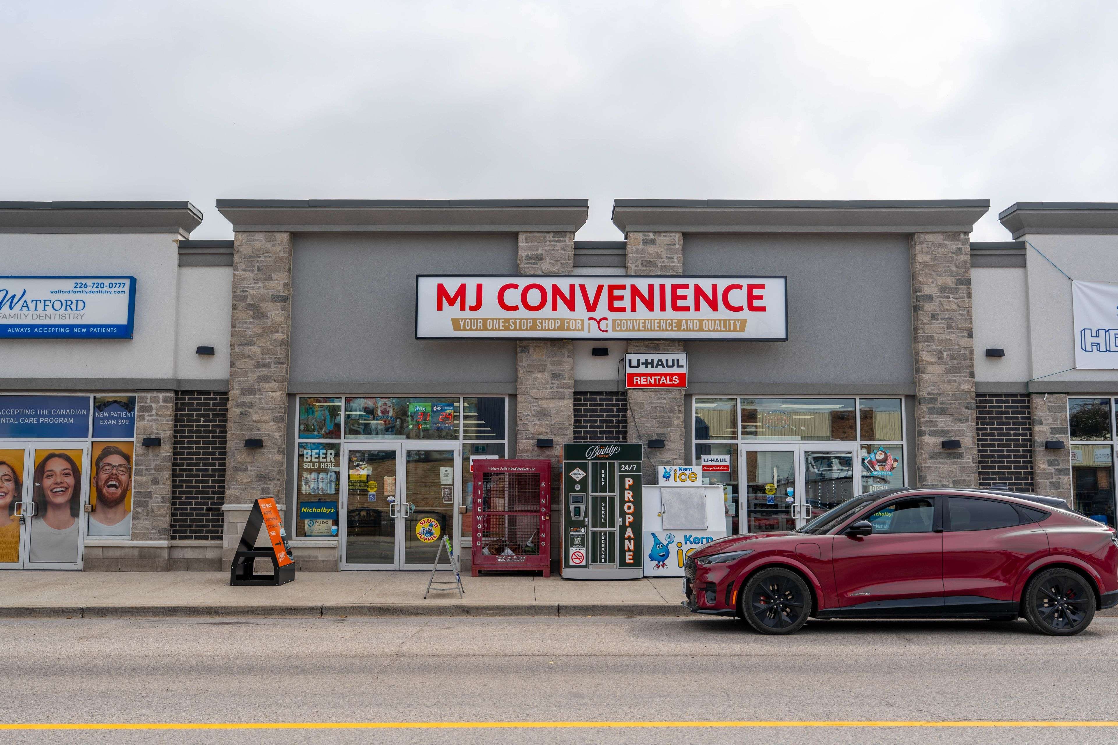 Warwick, ON N0M 2S0,5274 NAUVOO RD